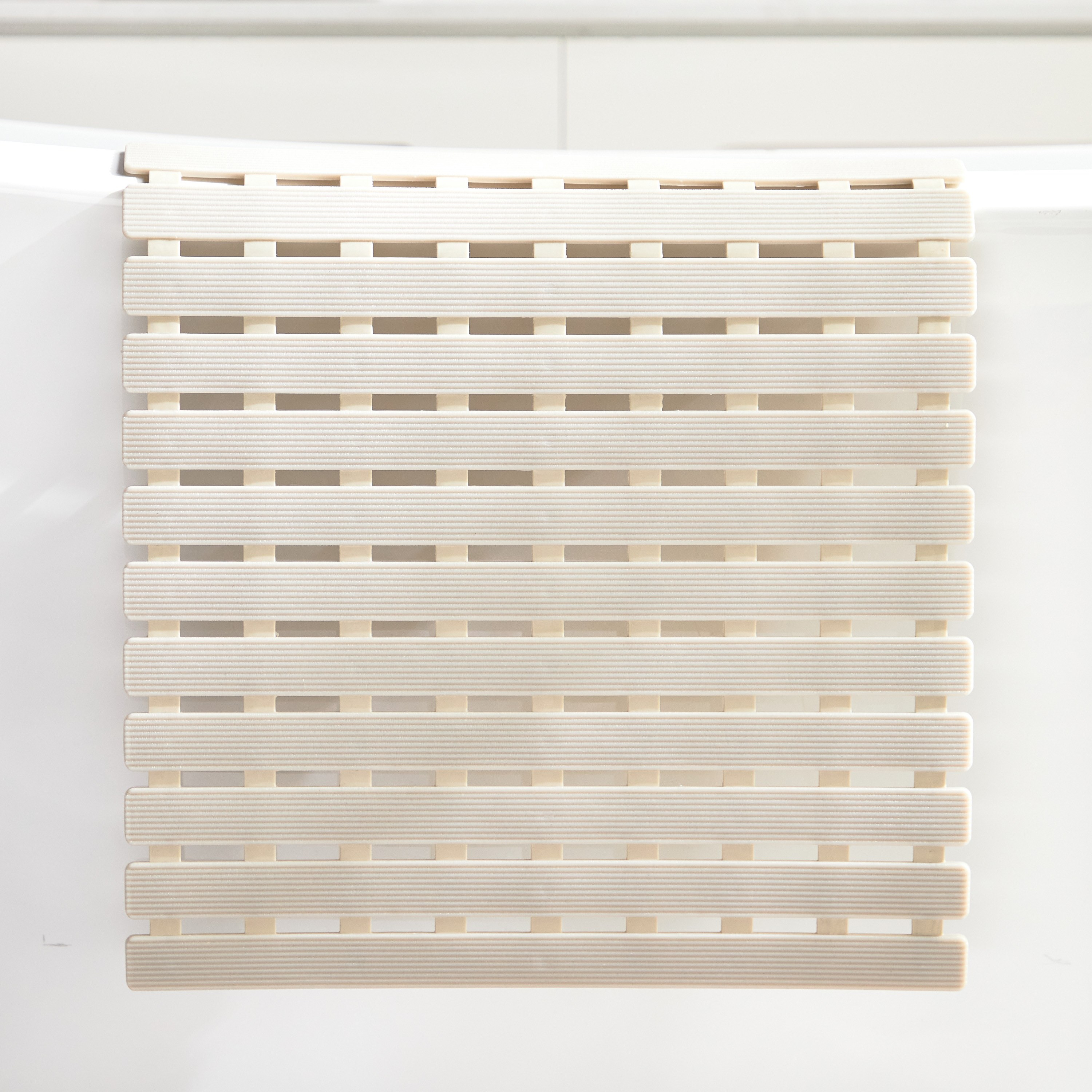 Linear Bath Mat - 40x63 cm-household-bathandlaundry-bathlinen-bathmatsandtubmats-image-2