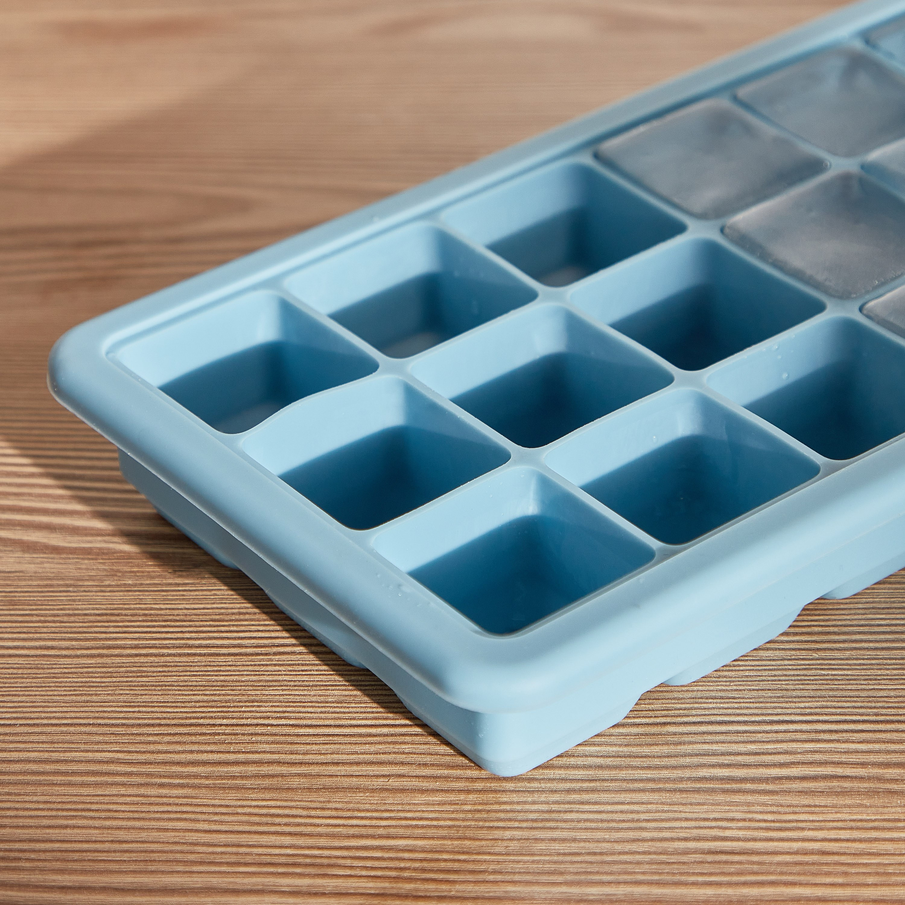 Alaska Ice Tray-household-kitchen-kitchenorganising-fridgeorganising-image-2