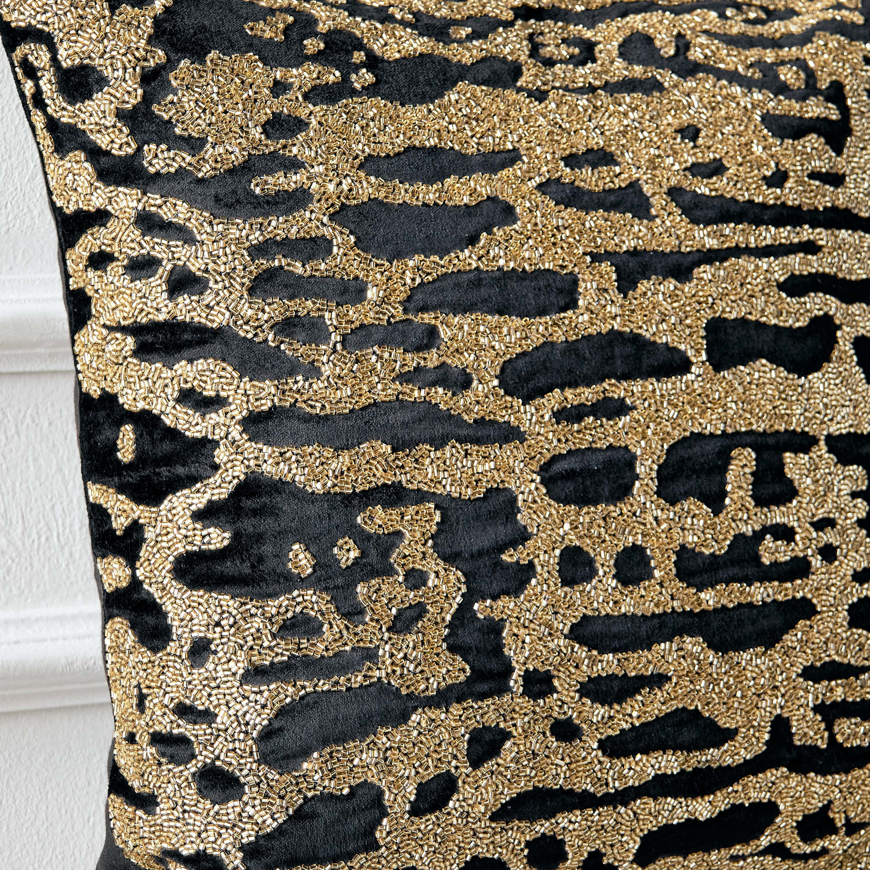 Exotic Filled Cushion - 45x45 cm-household-cushionsandthrows-filledcushions-decorativecushions-image-2