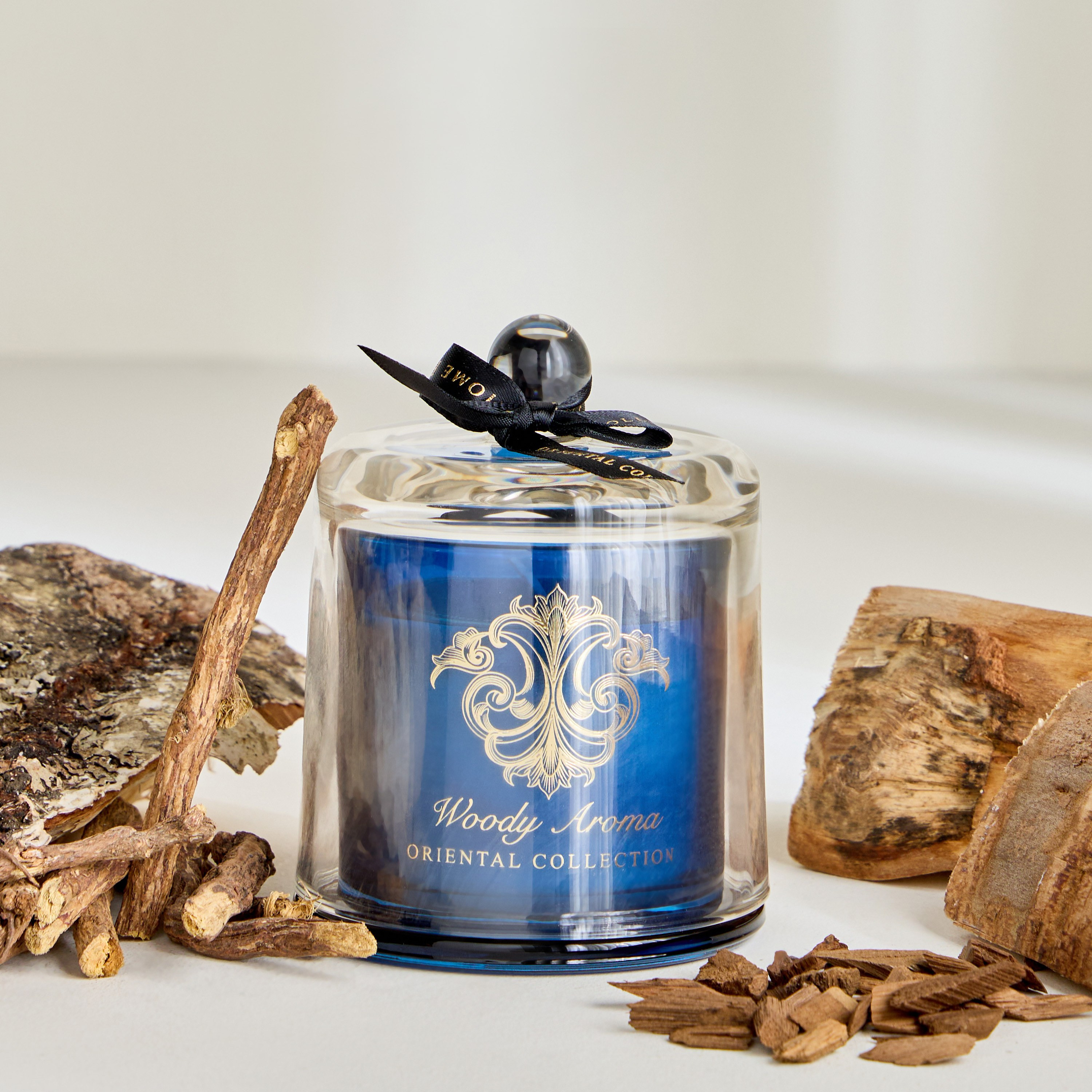 Oriental Woody Aroma Scented Jar Candle - 20 h