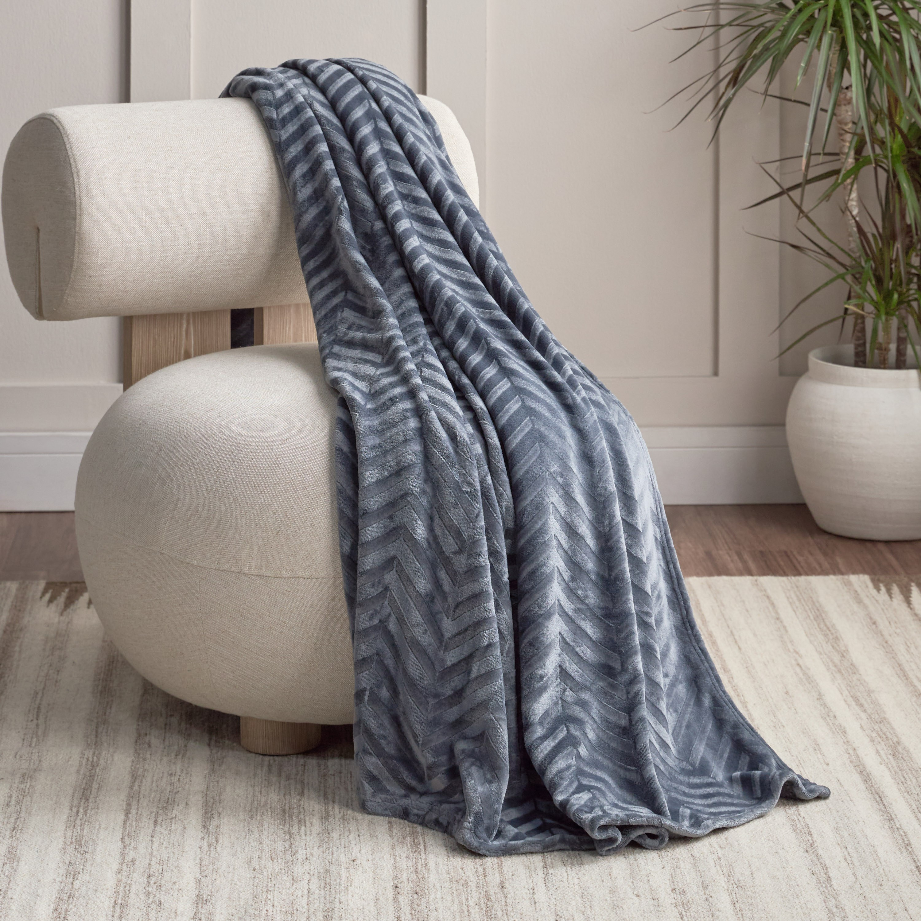 Marengo Herringbone Flannel Blanket - 150x200 cm-household-cushionsandthrows-throwsandblankets-blankets-image-1