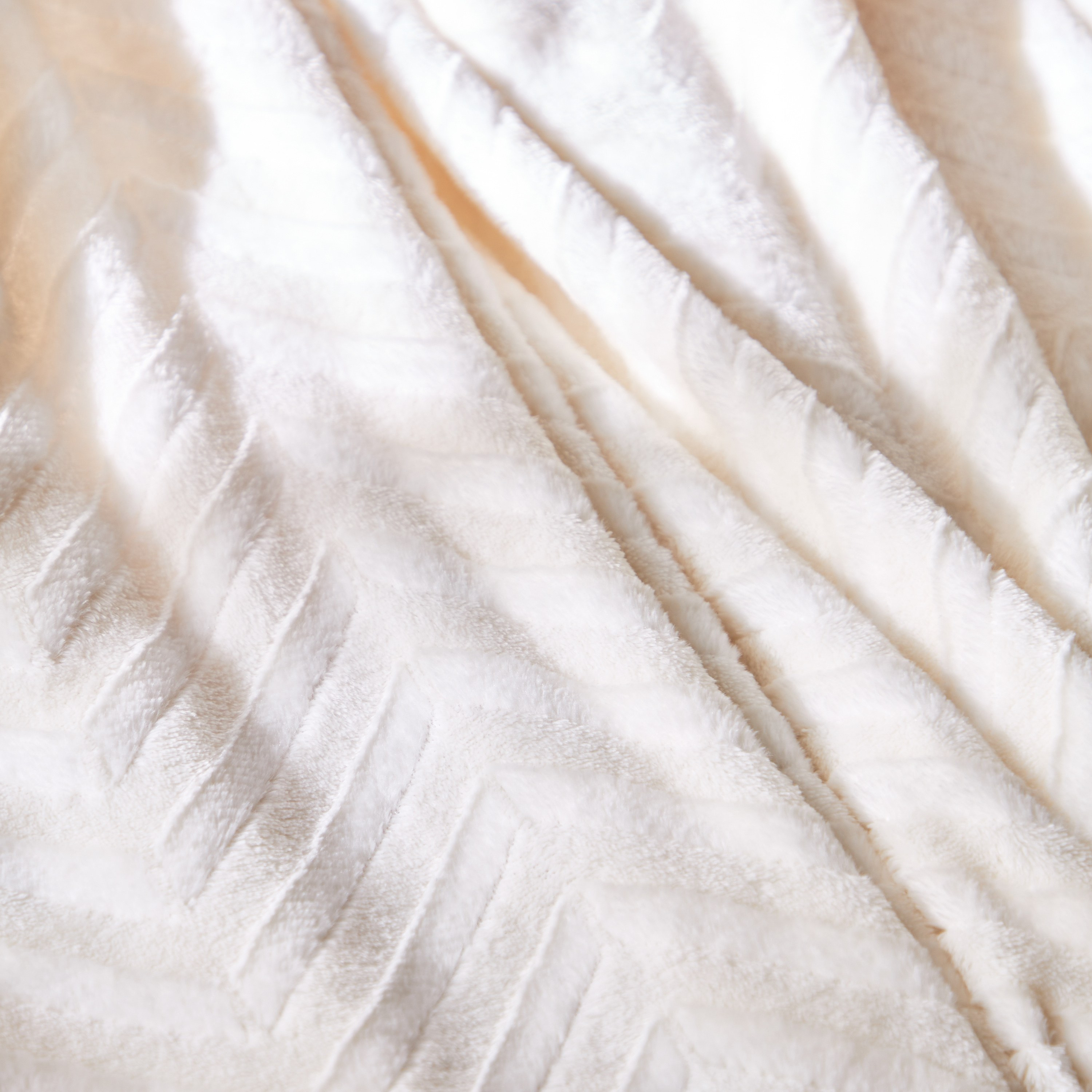Marengo Herringbone Flannel Blanket - 150x200 cm-household-cushionsandthrows-throwsandblankets-blankets-image-2