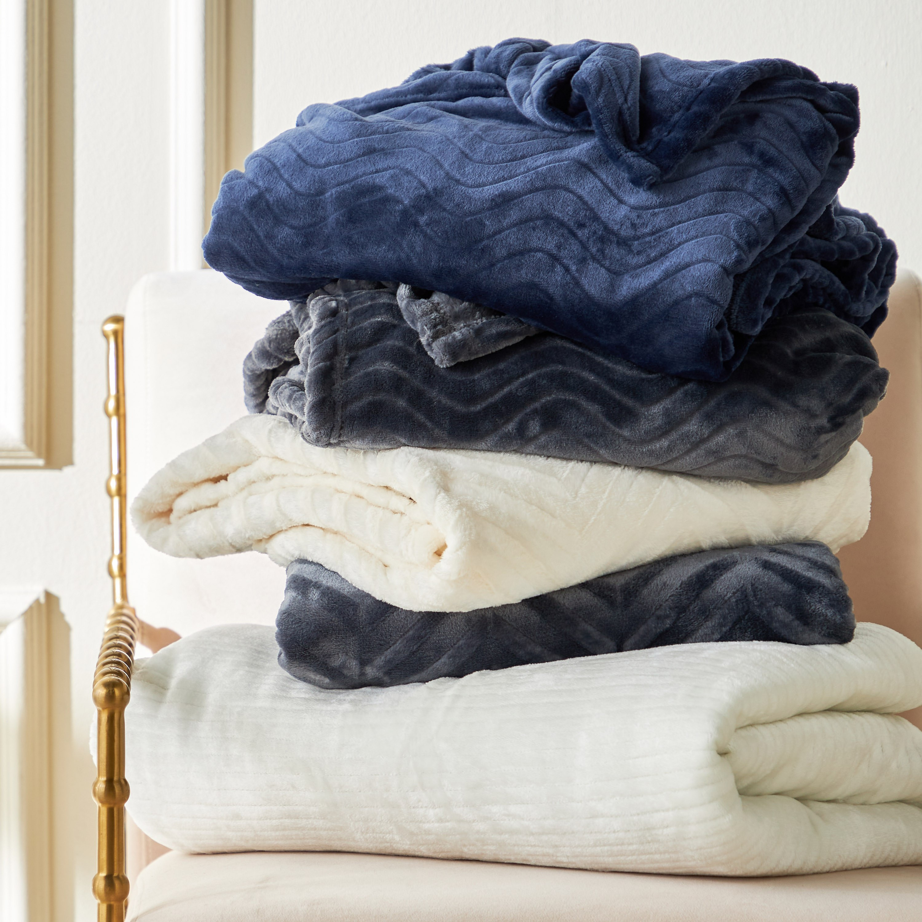 Marengo Herringbone Flannel Blanket - 150x200 cm-household-cushionsandthrows-throwsandblankets-blankets-image-4
