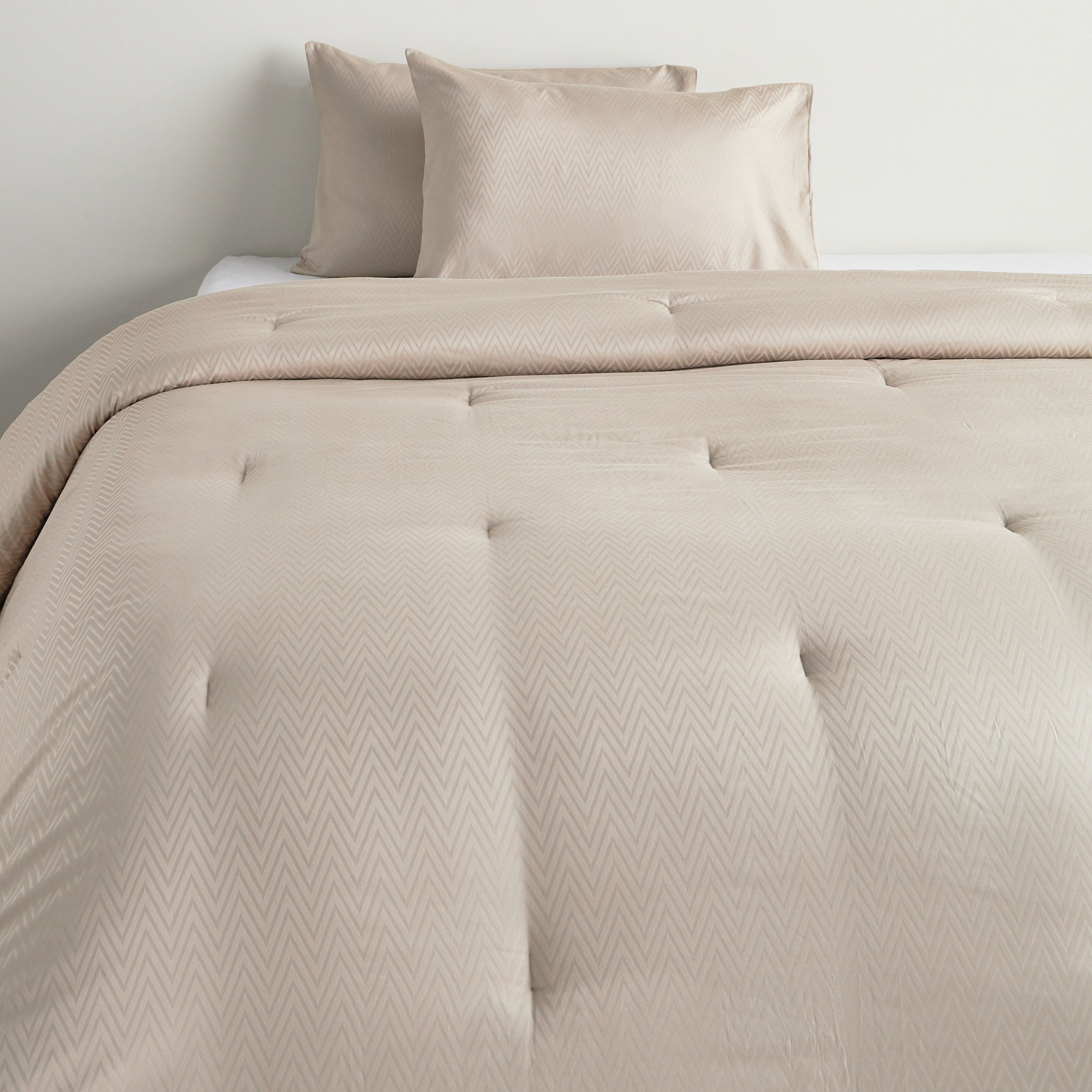 Aspen Cotton Bamboo Sateen Jacquard 300 Thread Count 3-Piece Full Comforter Set - 160x240 cm-household-bedding-comfortersandbedspreads-comforters-image-2