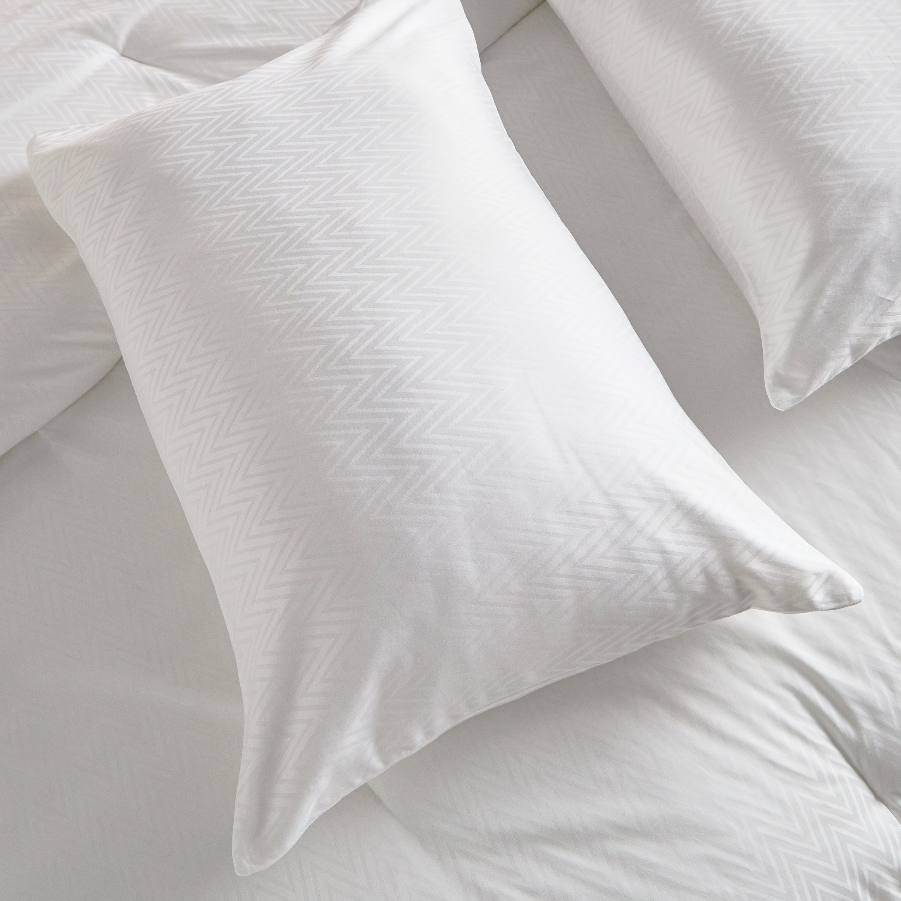 Aspen Cotton Bamboo Sateen Jacquard 300 Thread Count 3-Piece Full Comforter Set - 160x240 cm-household-bedding-comfortersandbedspreads-comforters-image-3