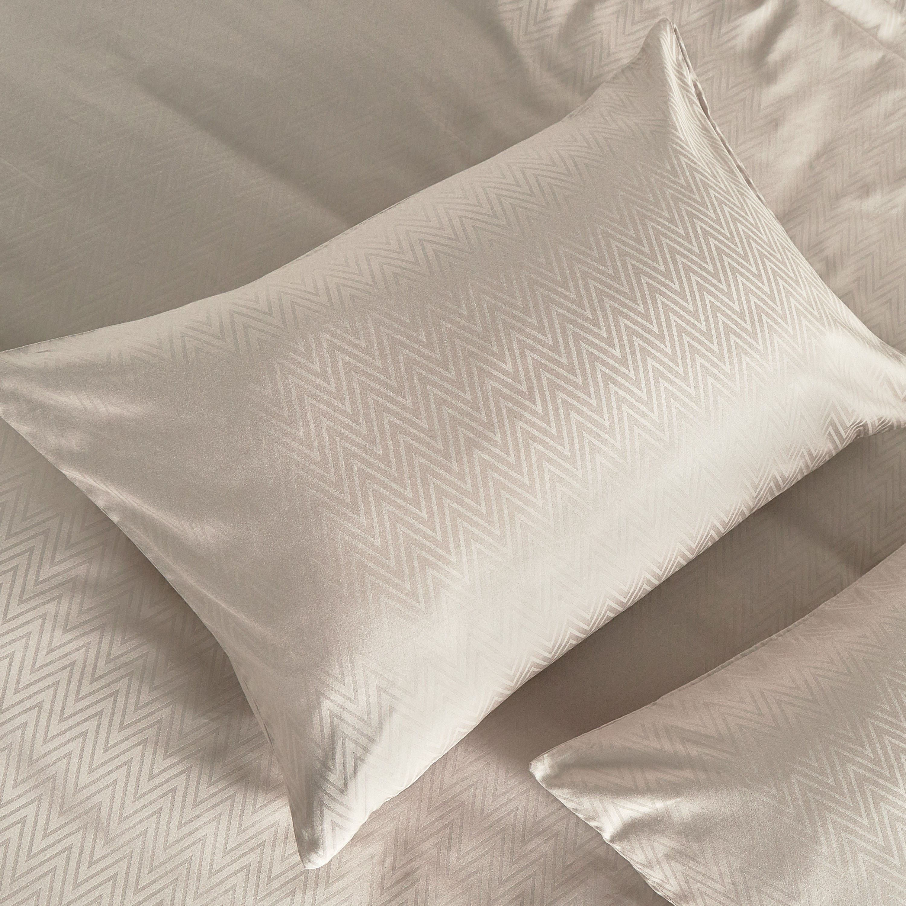 Aspen Cotton Bamboo Sateen 300 Thread Count 3-Piece Super King Duvet Cover Set - 260x220 cm-household-bedding-duvetandcovers-duvetcovers-image-3