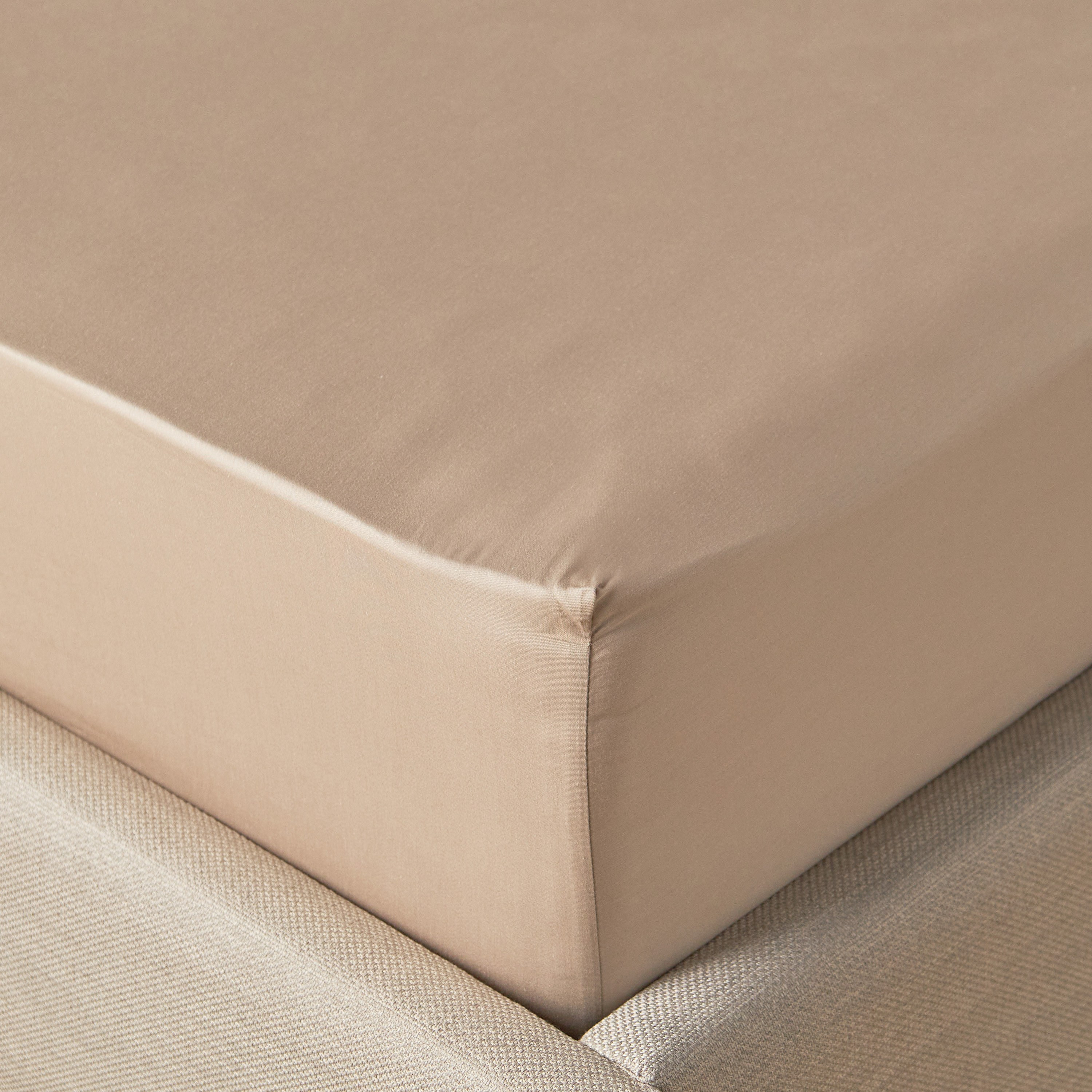 Aspen Cotton Bamboo Sateen 300 Thread Count Super King Fitted Sheet - 200x205 cm