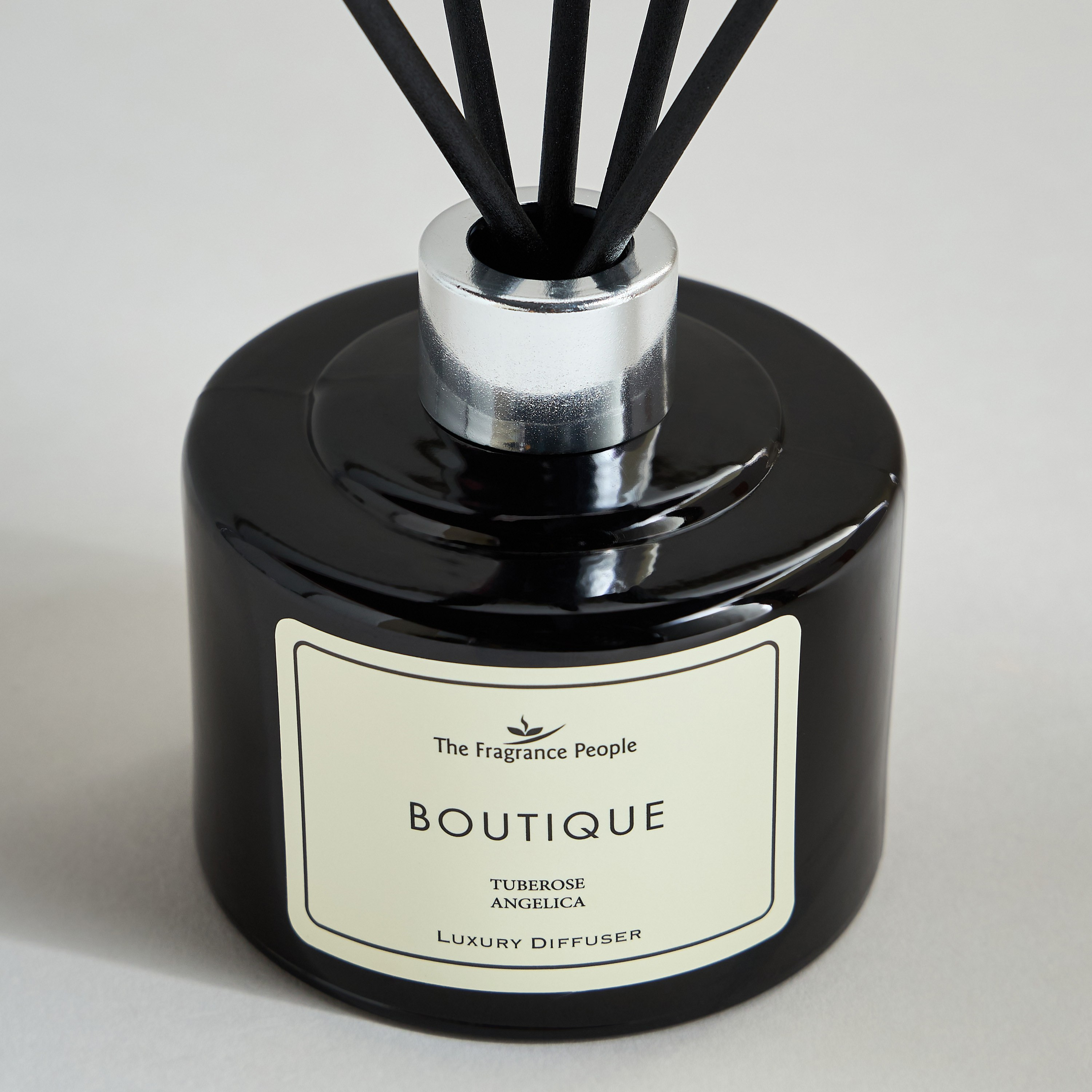 Boutique Black Tuberose Angelica Reed Diffuser - 200 ml-household-homefragrance-reeddiffusers-image-3