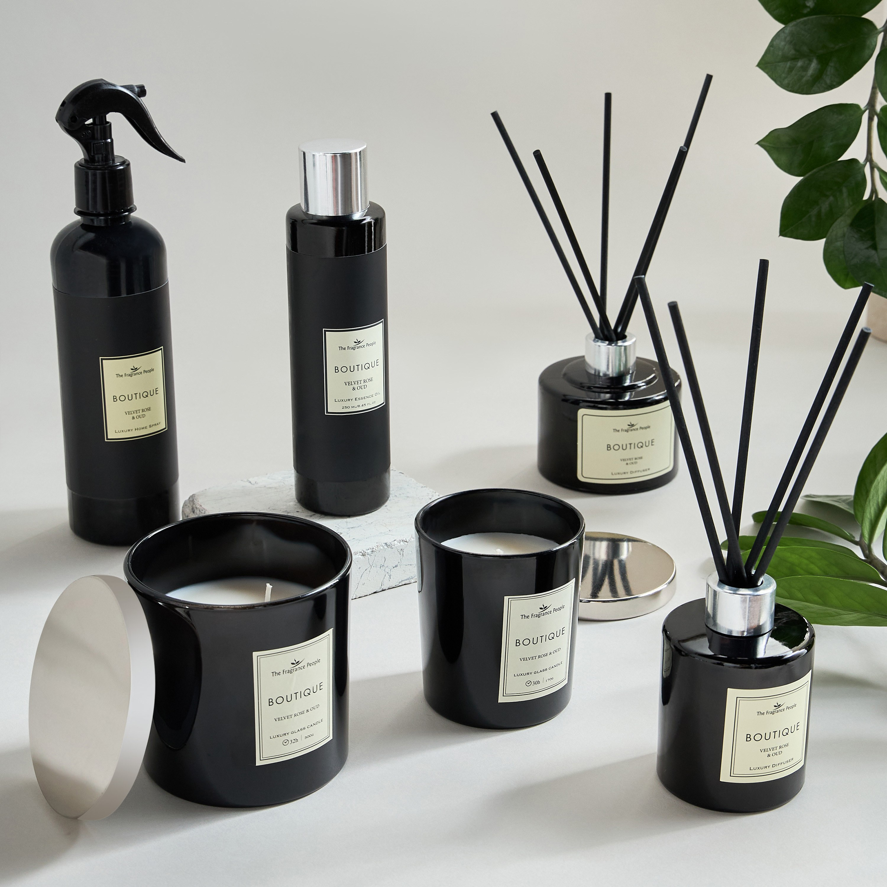 Boutique Black Velvet Rose & Oud Reed Diffuser - 200 ml-household-homefragrance-reeddiffusers-image-4