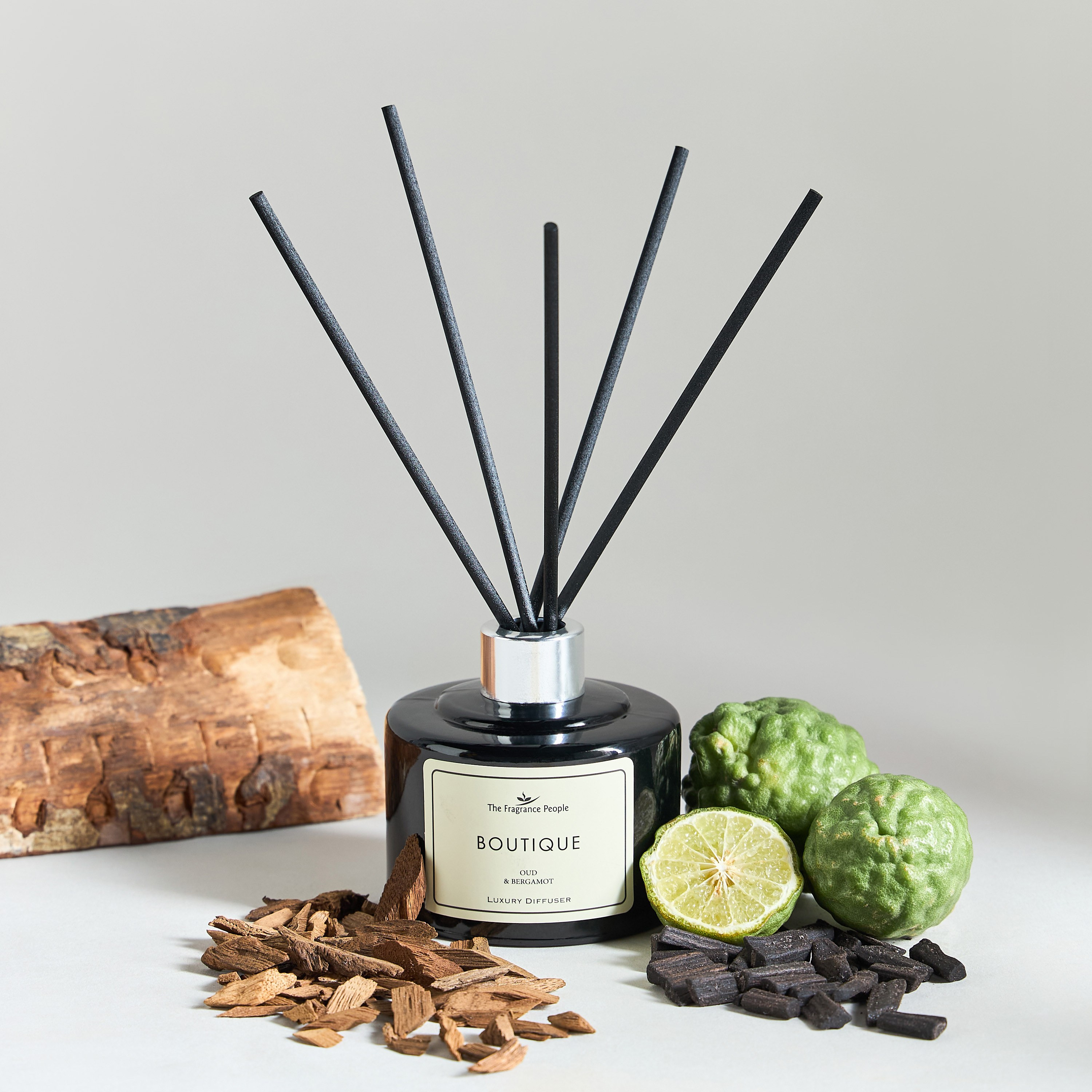 Boutique Black Oud and Bergamot Reed Diffuser - 200 ml-household-homefragrance-reeddiffusers-image-1