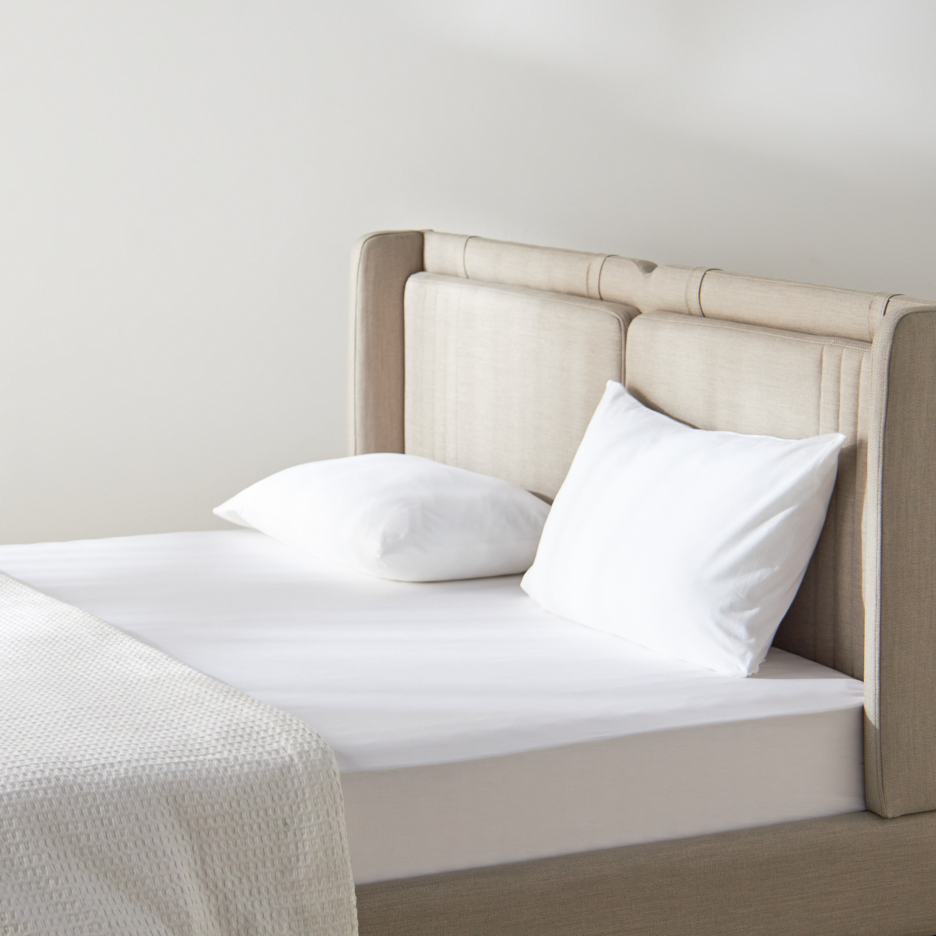 شرشف مطاطي كينج عدد خيوط 300 قطن ساتين مصري - أمور - 180x205 سم-household-bedding-sheetsandpillowcases-fittedsheets-image-2