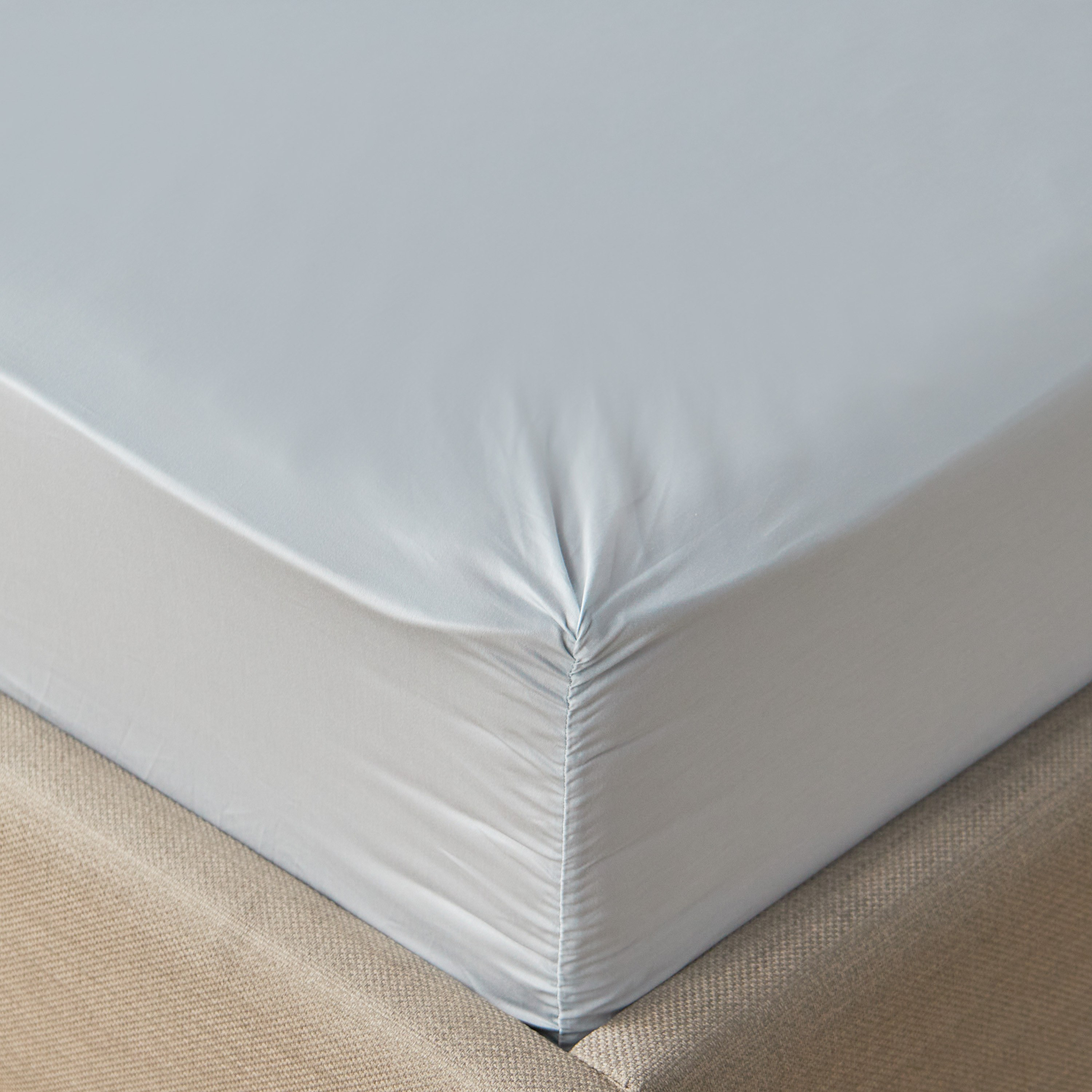 Amour Egyptian Cotton Sateen 300 Thread Count Queen Fitted Sheet - 160x200 cm