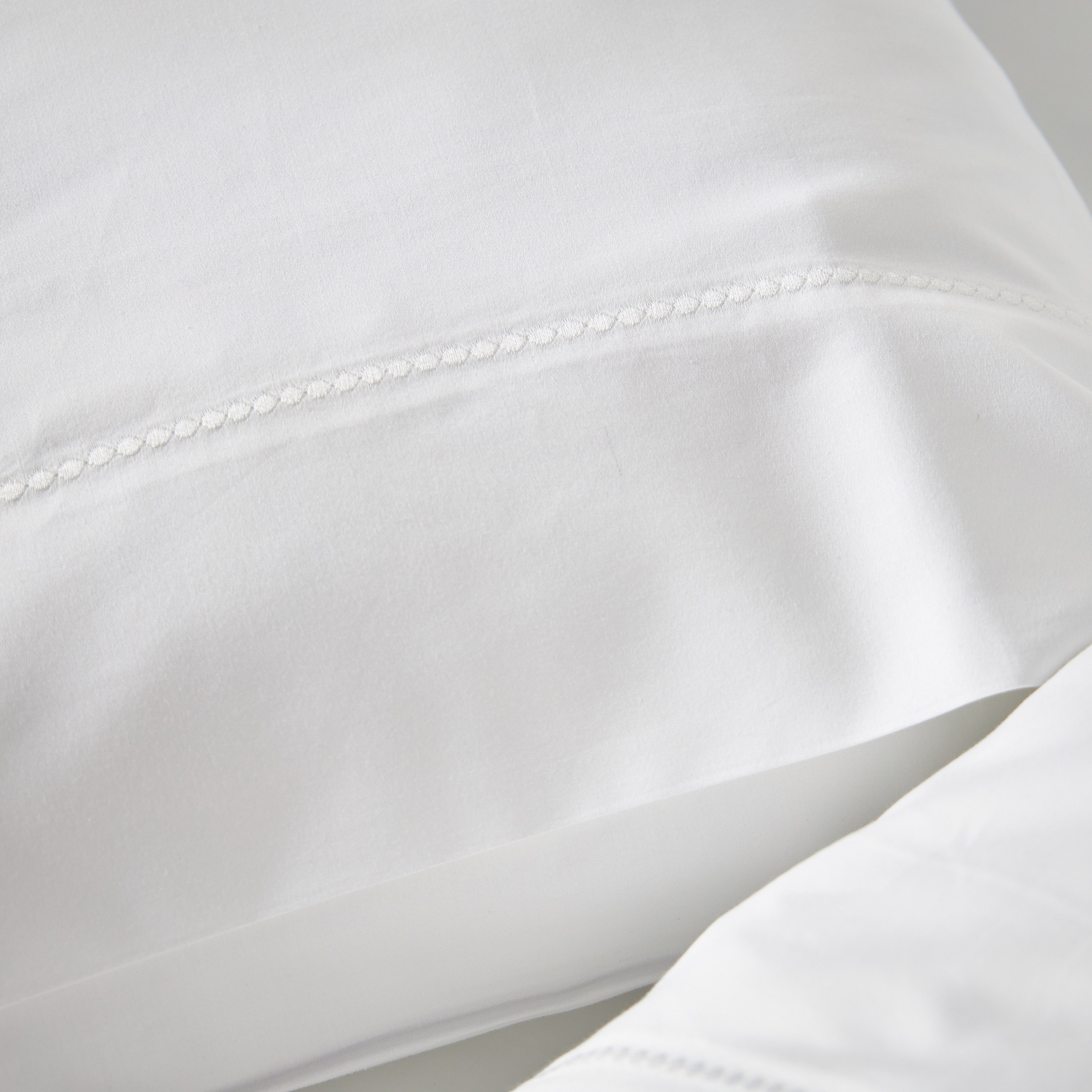 Versailles Egyptian Cotton Sateen 800 Thread Count 3-Piece Super King Duvet Cover Set - 220x260 cm-household-bedding-duvetandcovers-duvetcovers-image-4