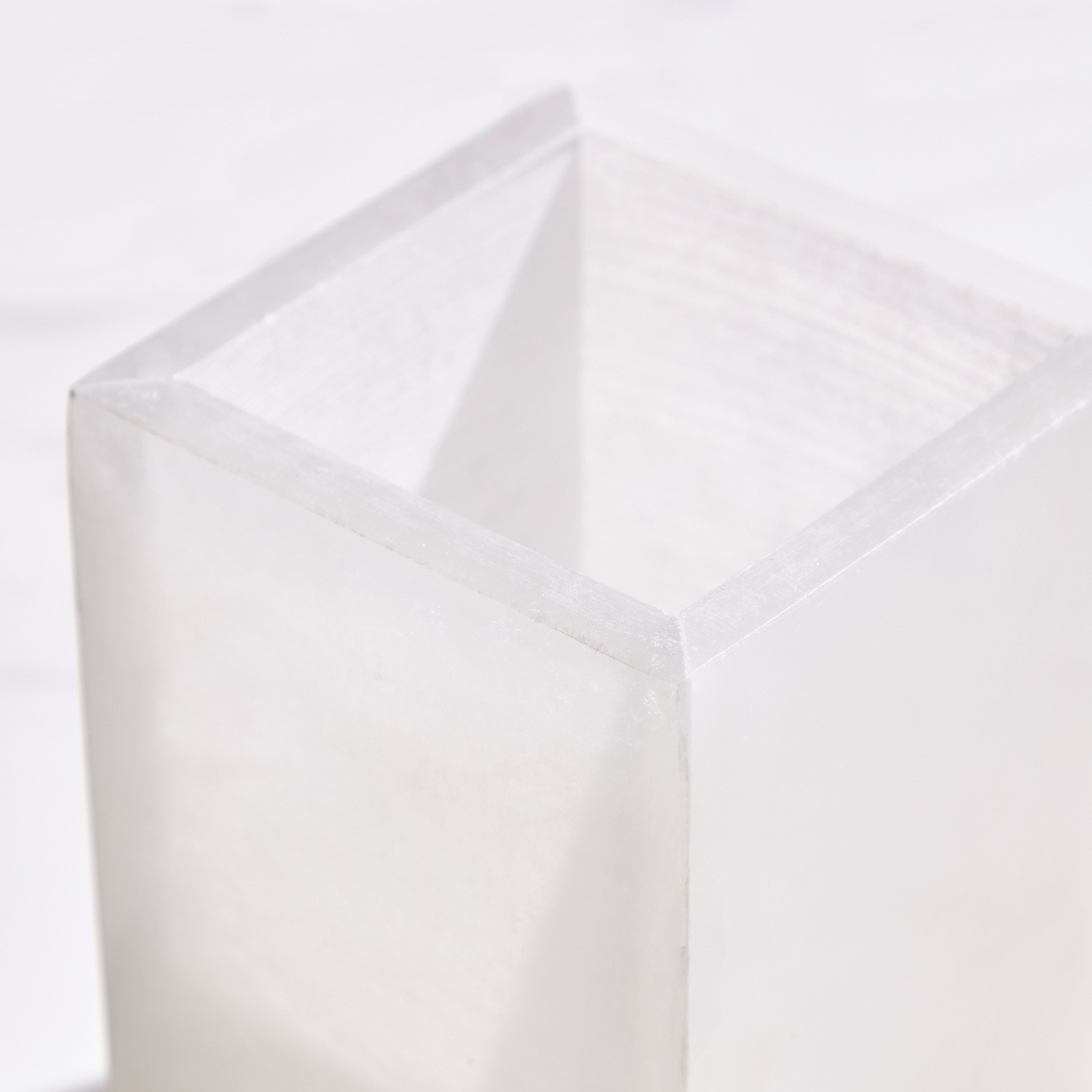 Alabaster Tumbler-household-bathandlaundry-bathaccessories-toothbrushholdersandtumblers-image-2