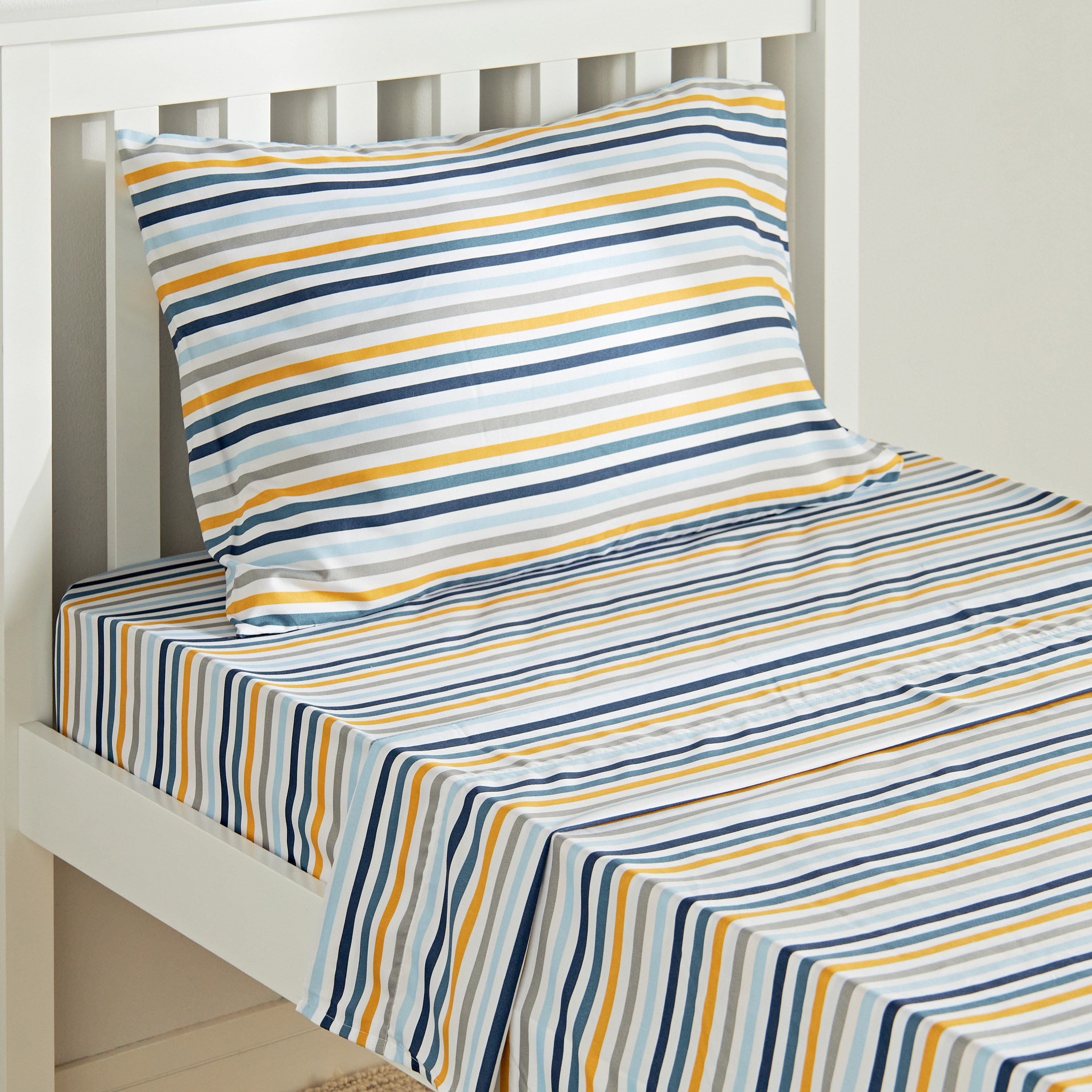 Staple Stripes 3-Piece Full Flat and Fitted Sheet Set - 160x240 cm
