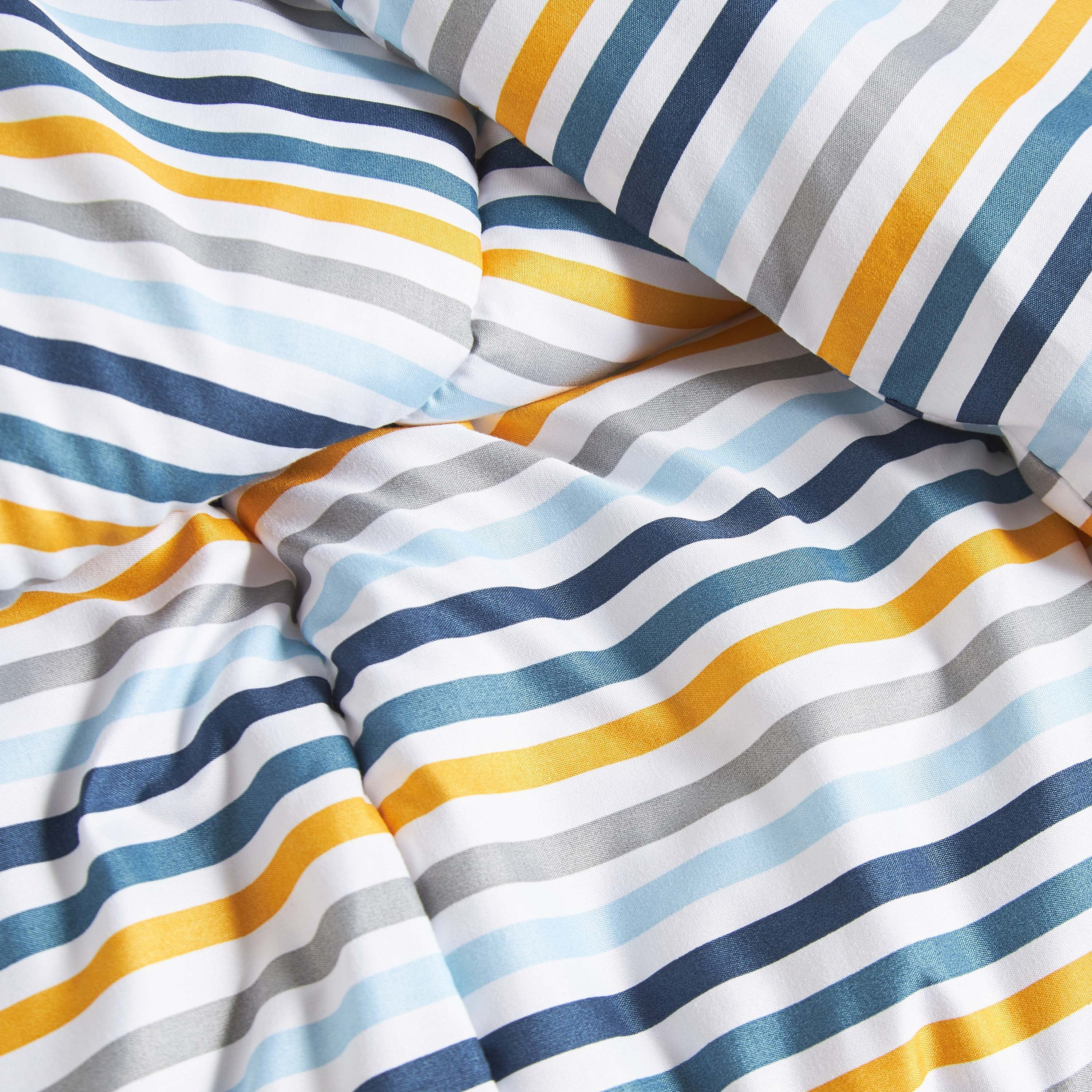 Staple Stripes Full Comforter - 160x220 cm-babyandkids-beddingandwindows-bedding-comforters-image-4
