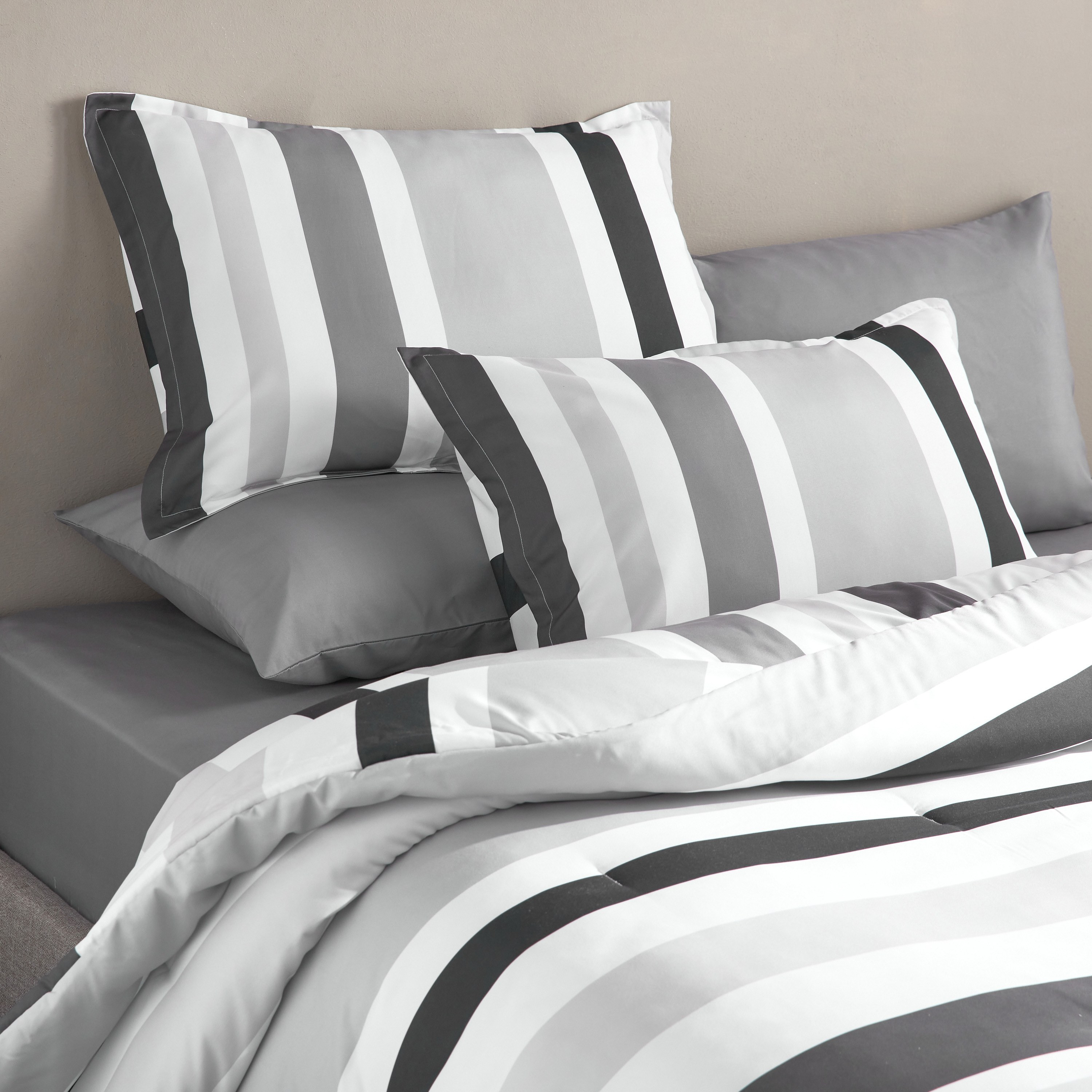 Jenning Geometric Print 6-Piece Full Reversible Comforter and Sheet Set - 160x240 cm-household-bedding-comfortersandbedspreads-bedinabag-image-1