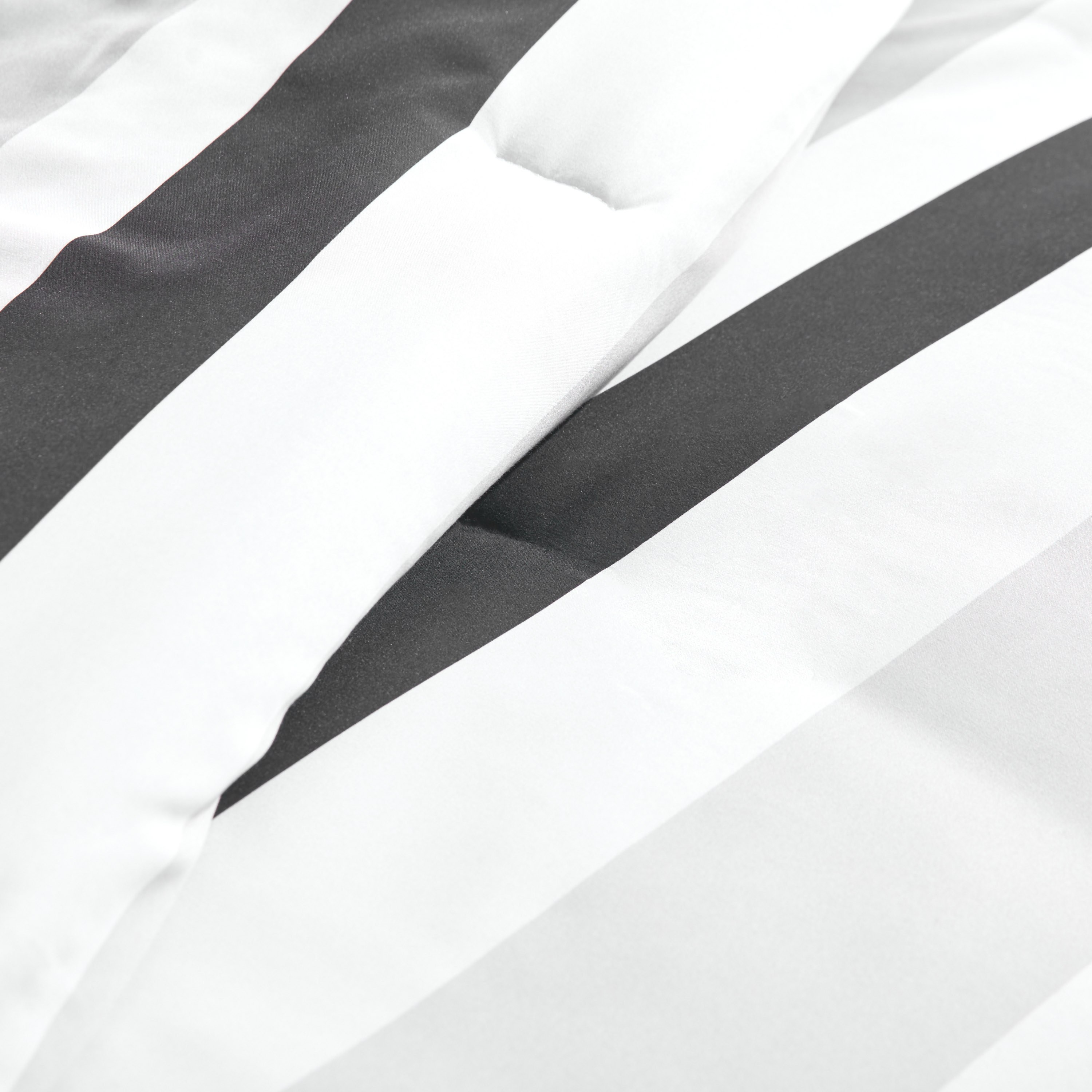 Jenning Geometric Print 6-Piece Full Reversible Comforter and Sheet Set - 160x240 cm-household-bedding-comfortersandbedspreads-bedinabag-image-3