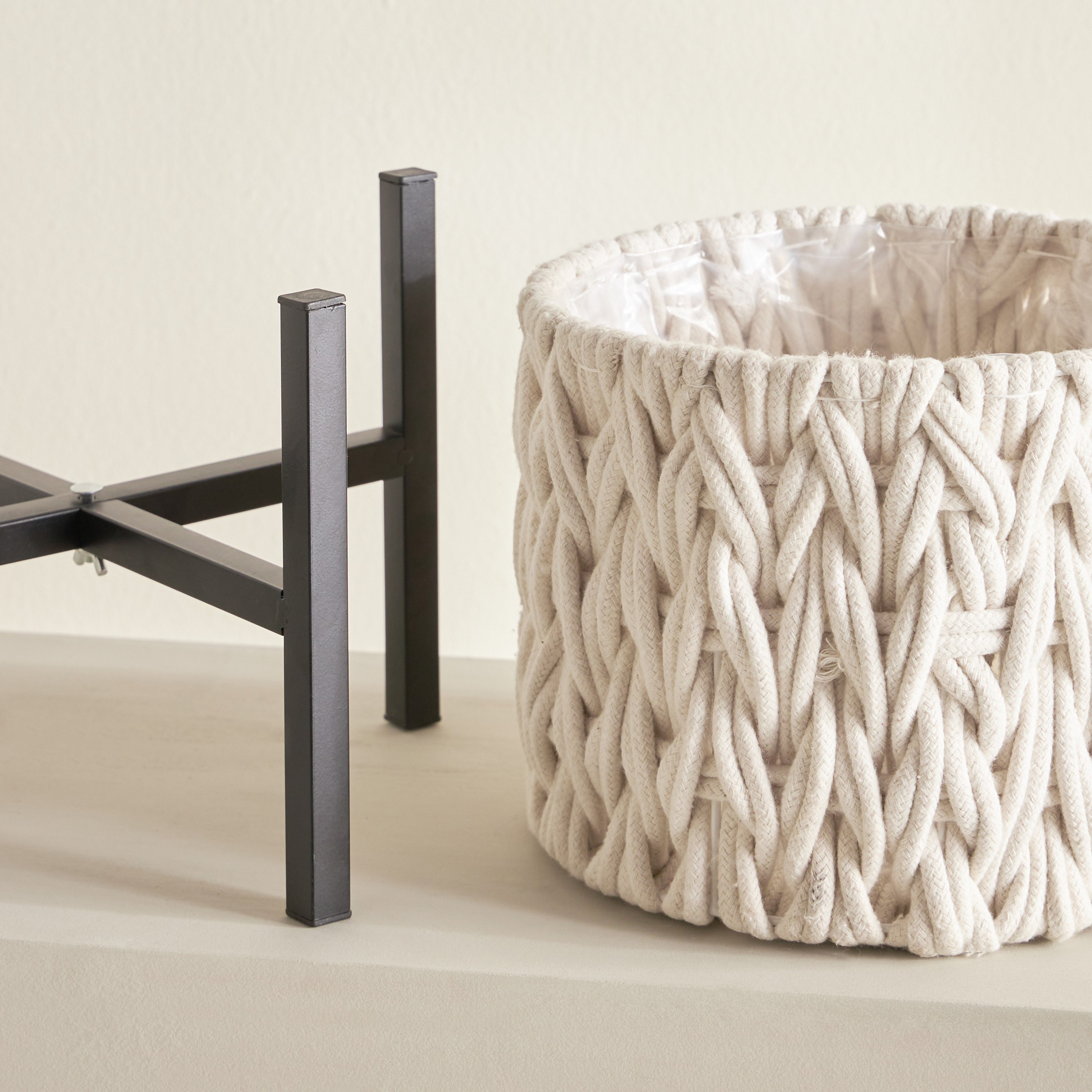 Plaits Natural Planter - 29 cm-household-gardenandoutdoor-potsandplanters-planters-image-3
