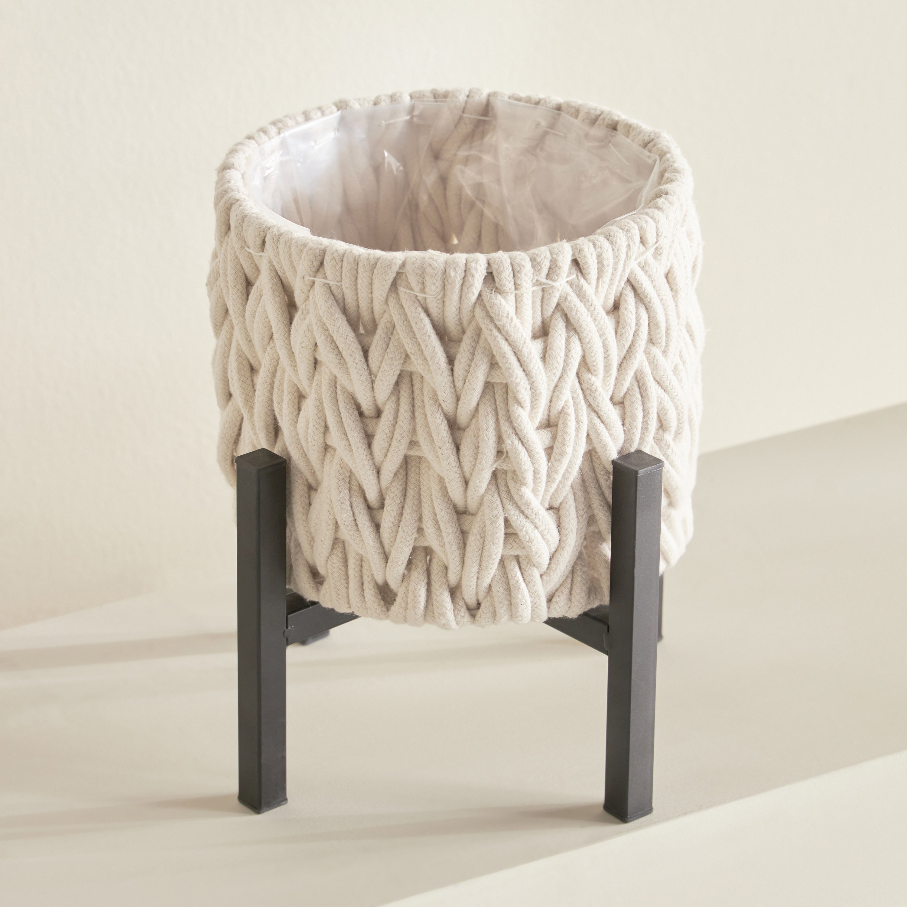 Plaits Natural Planter - 25 cm-household-gardenandoutdoor-potsandplanters-planters-image-2