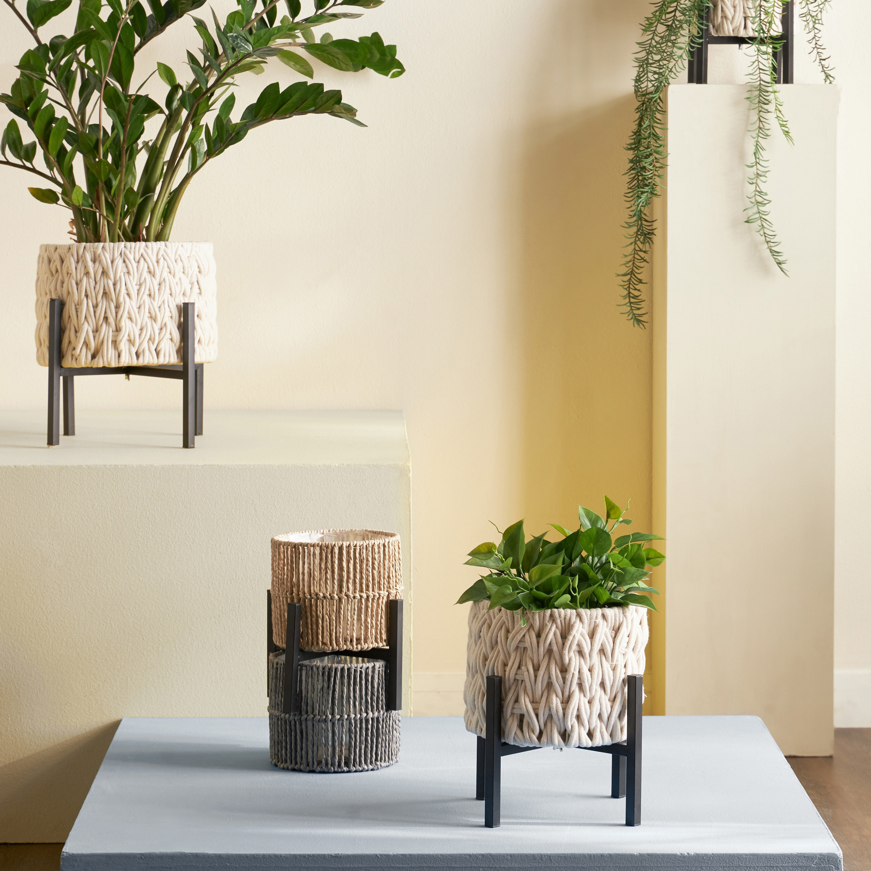 Plaits Natural Planter - 25 cm-household-gardenandoutdoor-potsandplanters-planters-image-4