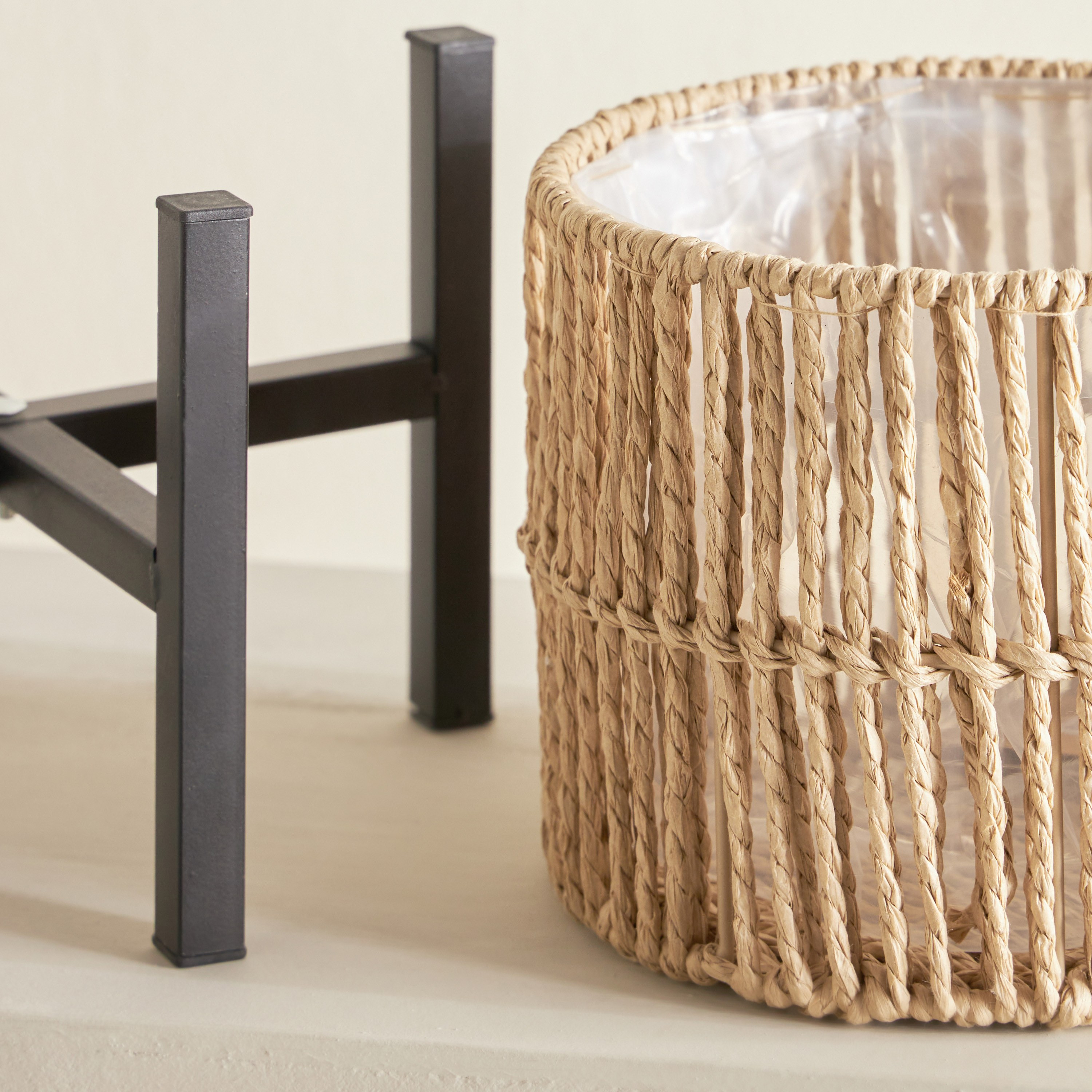 Artisian Natural Planter - 25 cm-household-gardenandoutdoor-potsandplanters-image-3