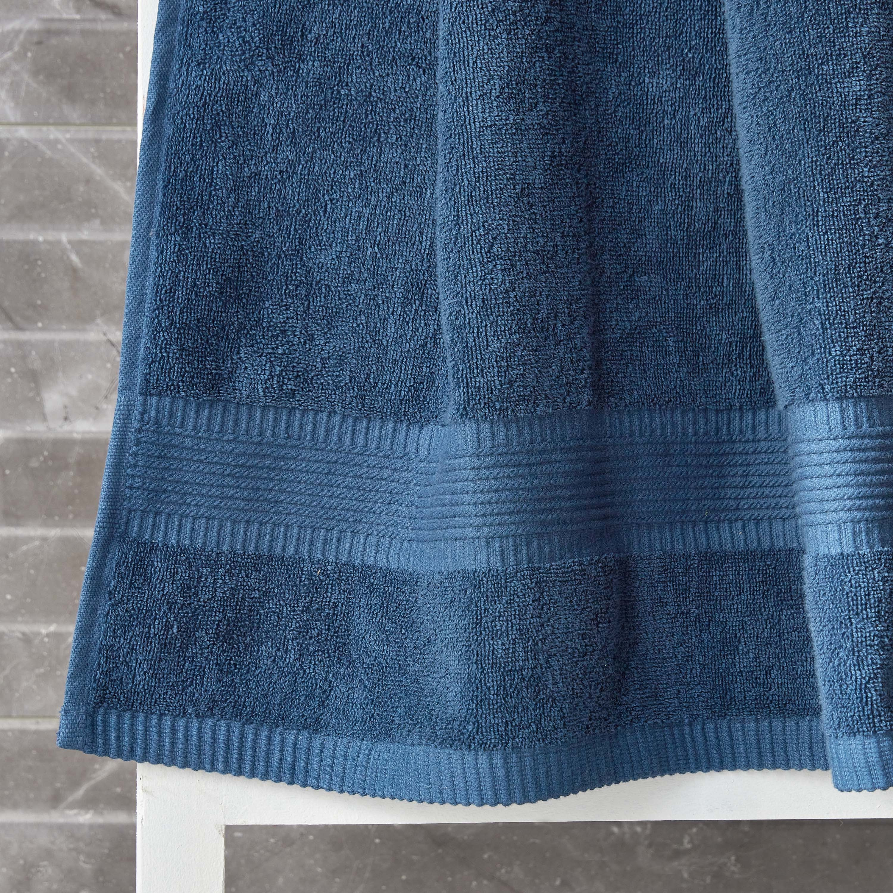 Essential 2-Piece Bath Towel Set - 70x140 cm-household-bathandlaundry-bathlinen-towels-image-2