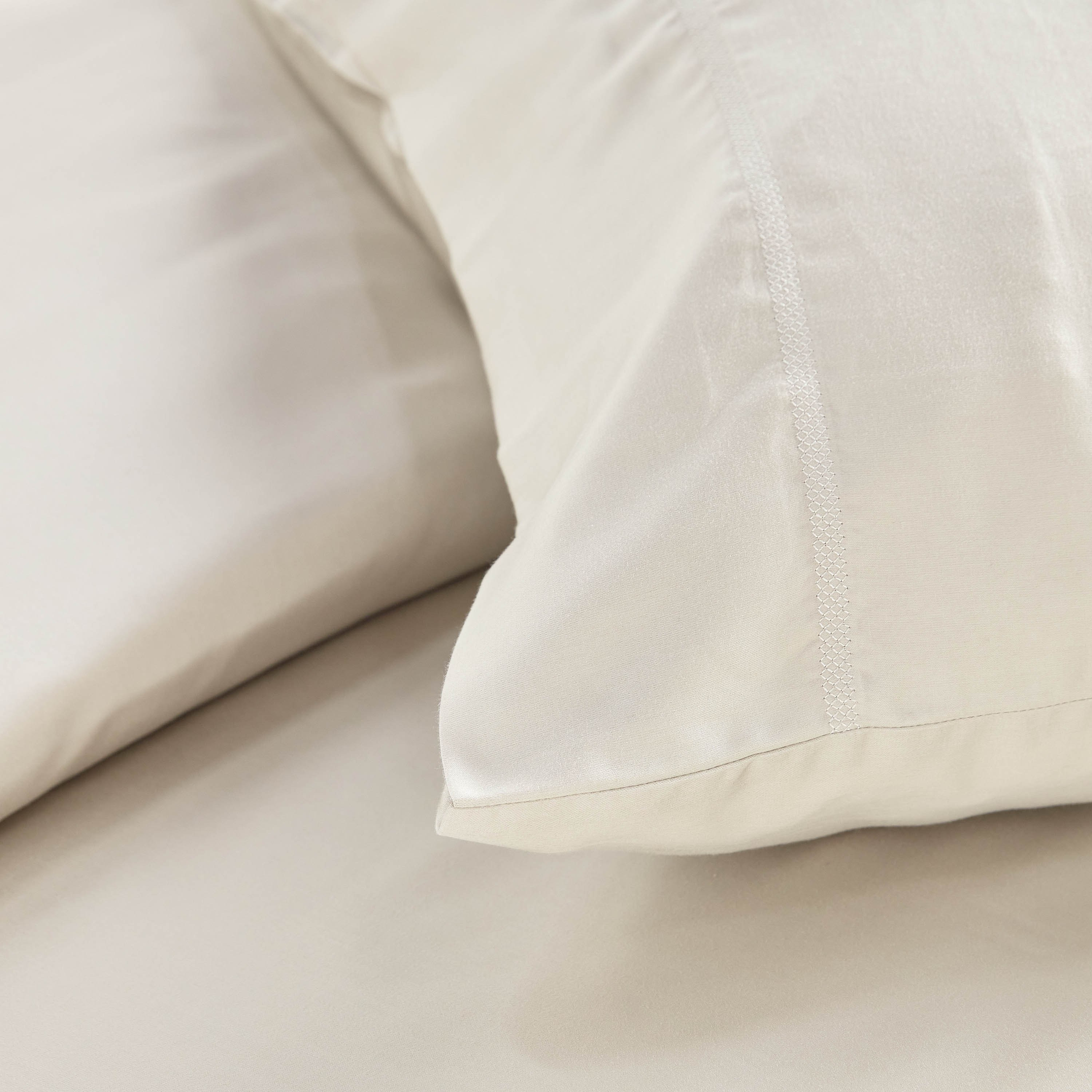 طقم غطاء لحاف كينج 3 قطع عدد خيوط 500 تينسل ساتين - ستيرلا - 230x220 سم-household-bedding-duvetandcovers-duvetcovers-image-16