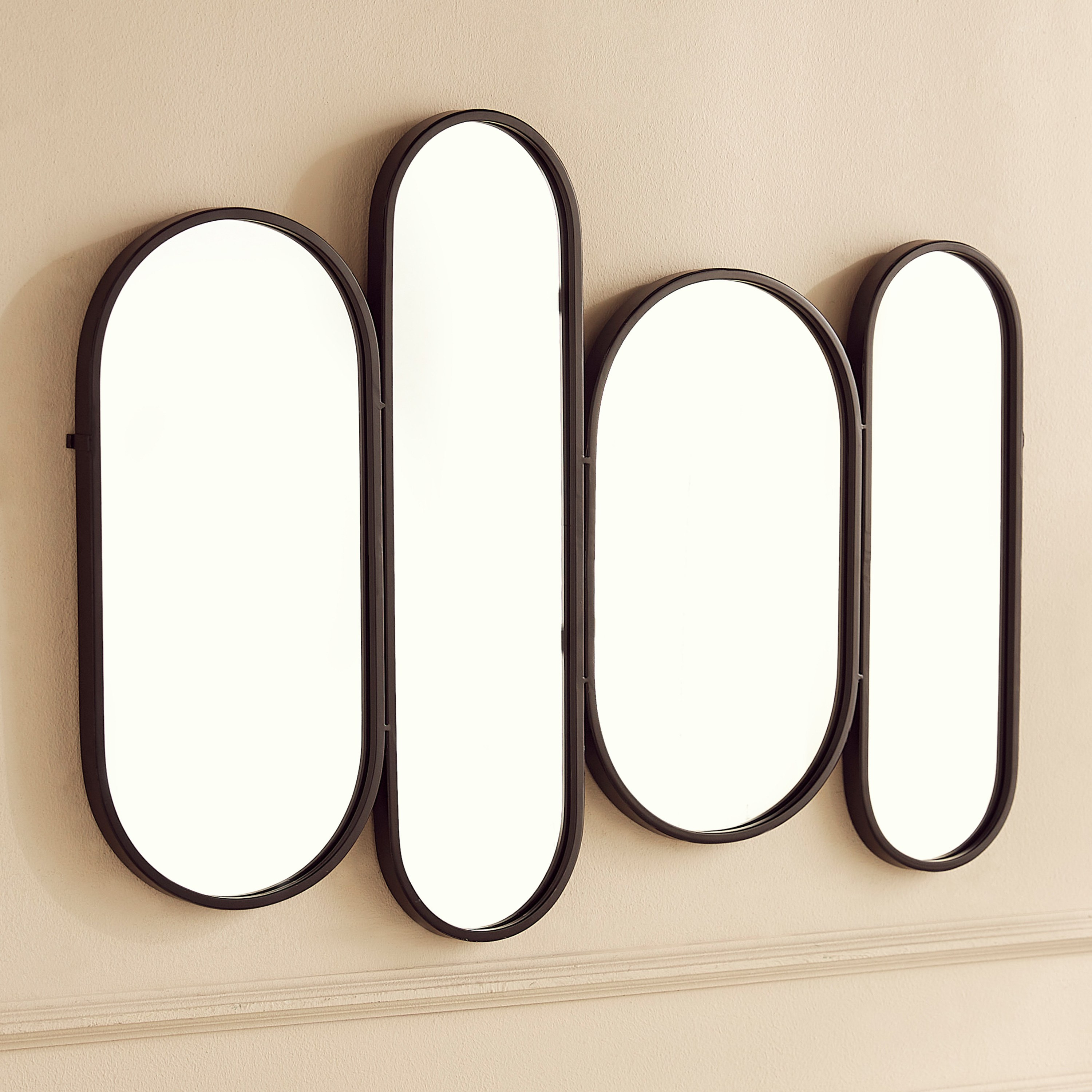 Bosnia Mirrored Wall Accent - 60x81 cm-household-walldecorandmirrors-wallaccents-image-1