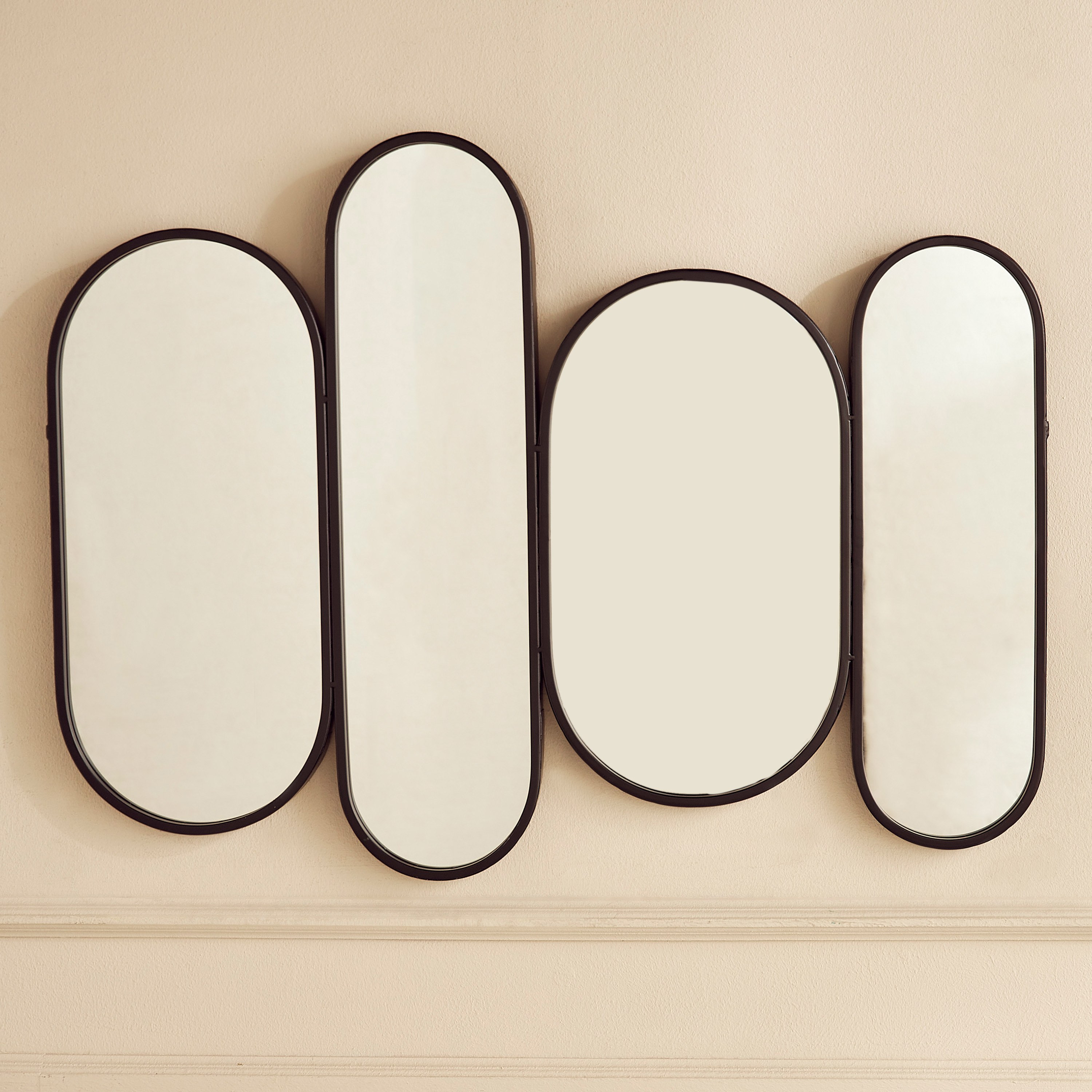 Bosnia Mirrored Wall Accent - 60x81 cm-household-walldecorandmirrors-wallaccents-image-2