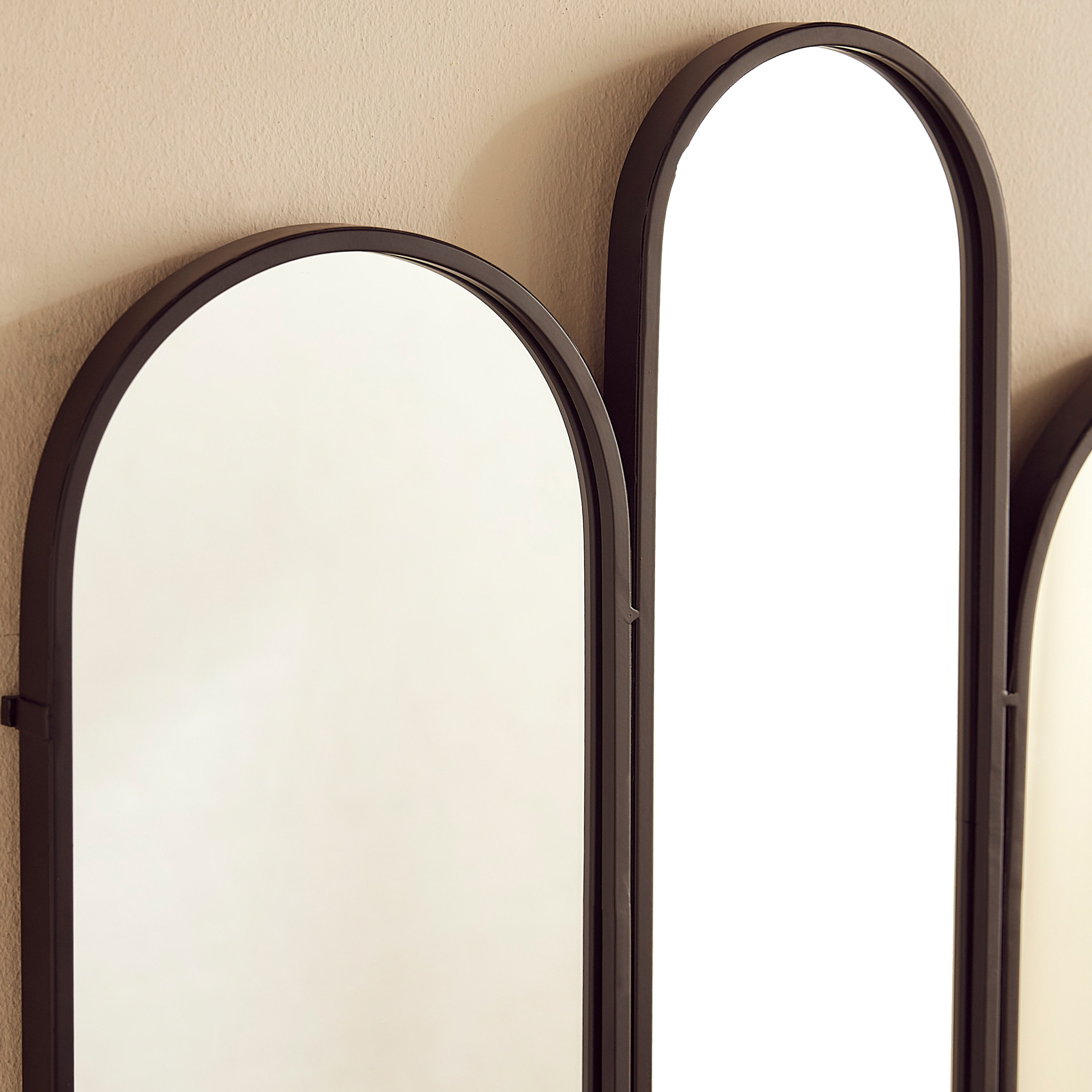 Bosnia Mirrored Wall Accent - 60x81 cm-household-walldecorandmirrors-wallaccents-image-3