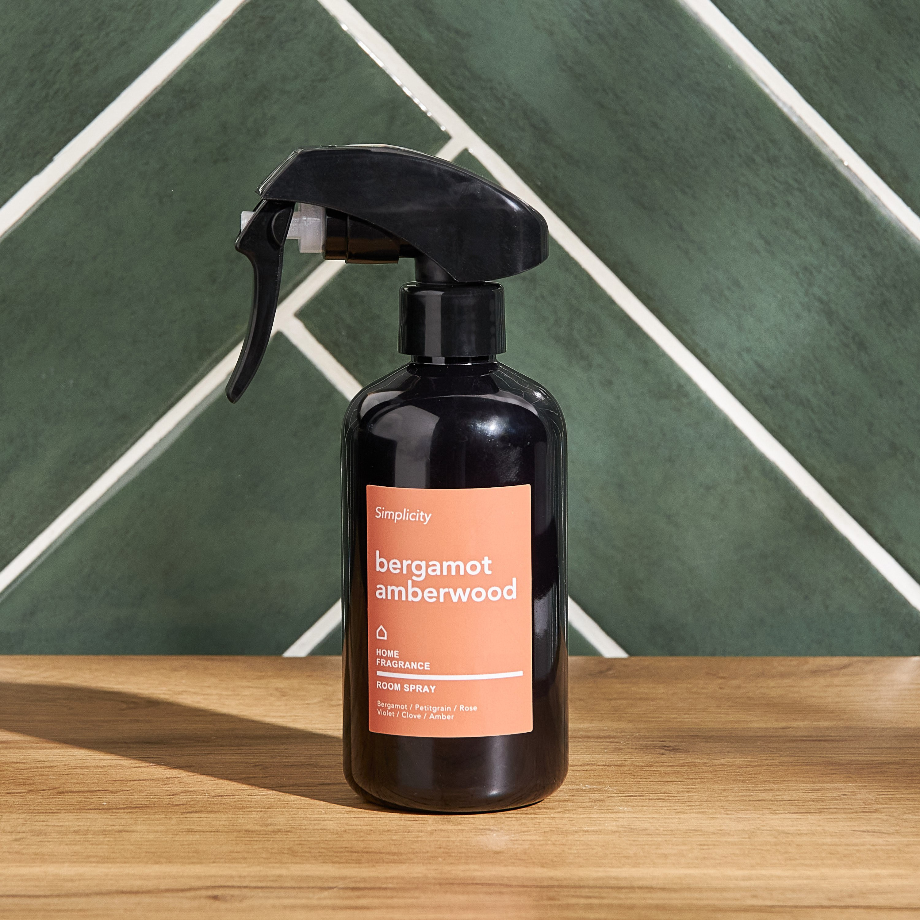 معطر غرف برائحة البرغموت وخشب العنبر - سيمبليسيتي - 240 مل-household-homefragrance-homesprays-image-1