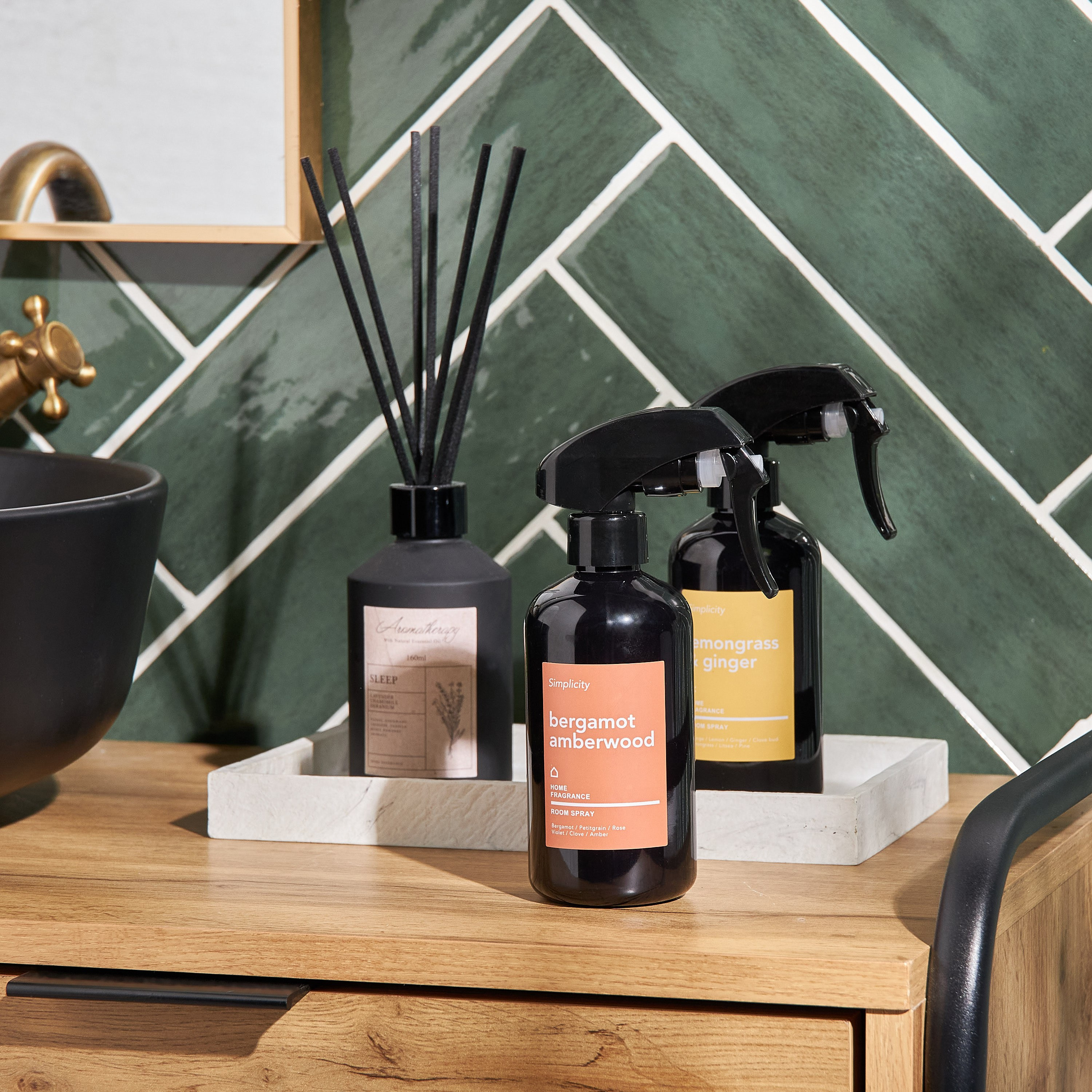 Simplicity Lemongrass and Ginger Room Spray - 240 ml-household-homefragrance-homesprays-image-3