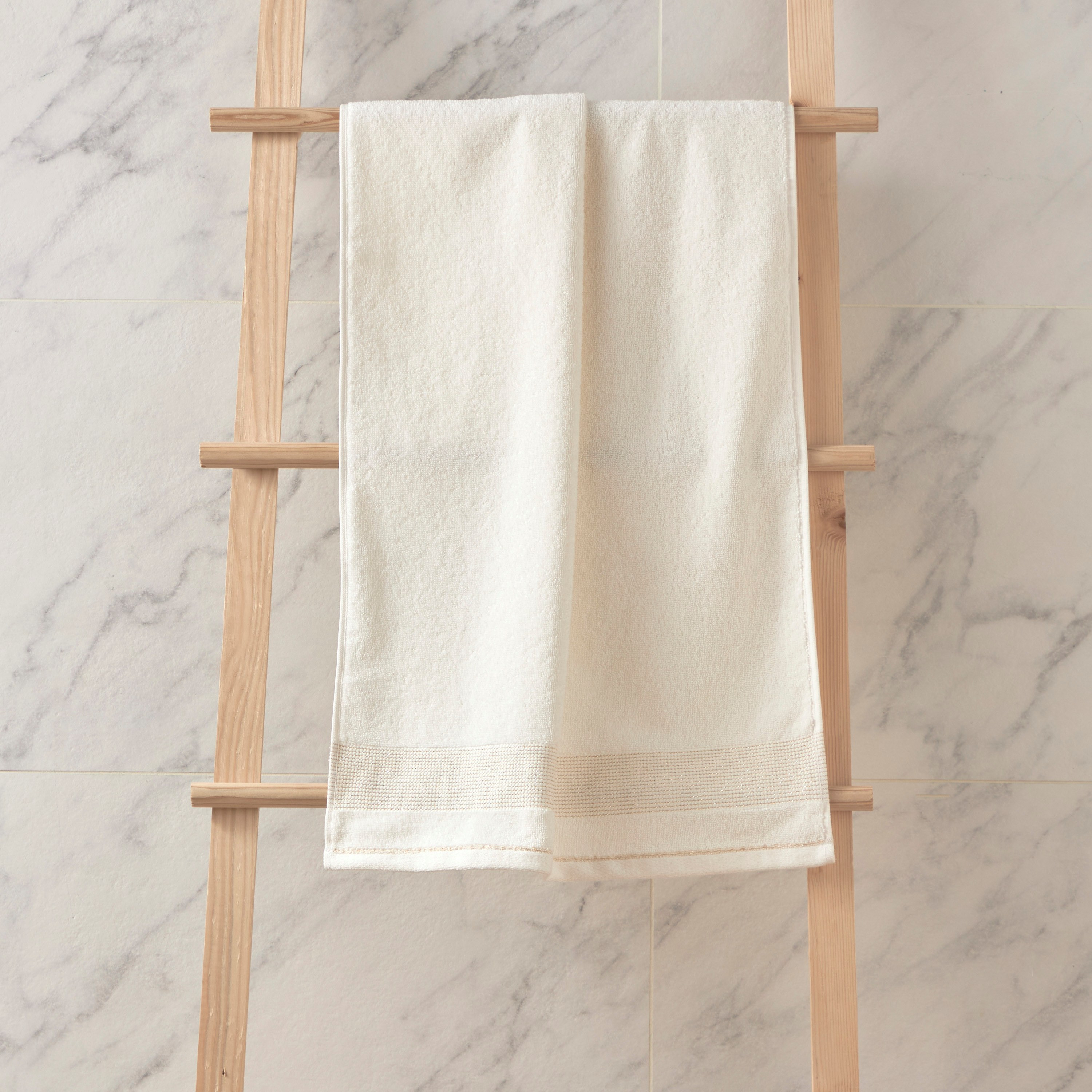 Accent Bath Towel - 50x100 cm-household-bathandlaundry-bathlinen-towels-image-1