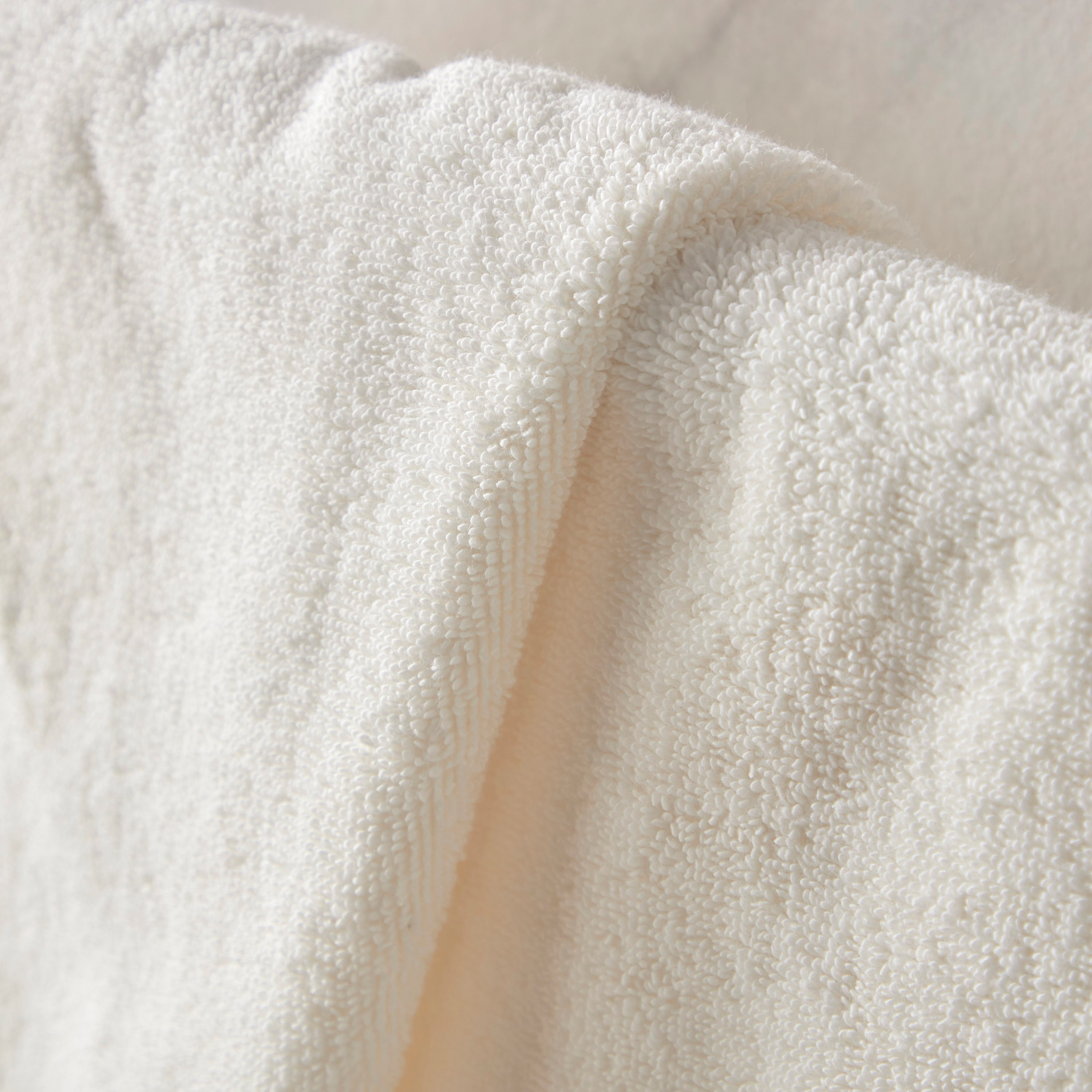 Accent Bath Towel - 50x100 cm-household-bathandlaundry-bathlinen-towels-image-2