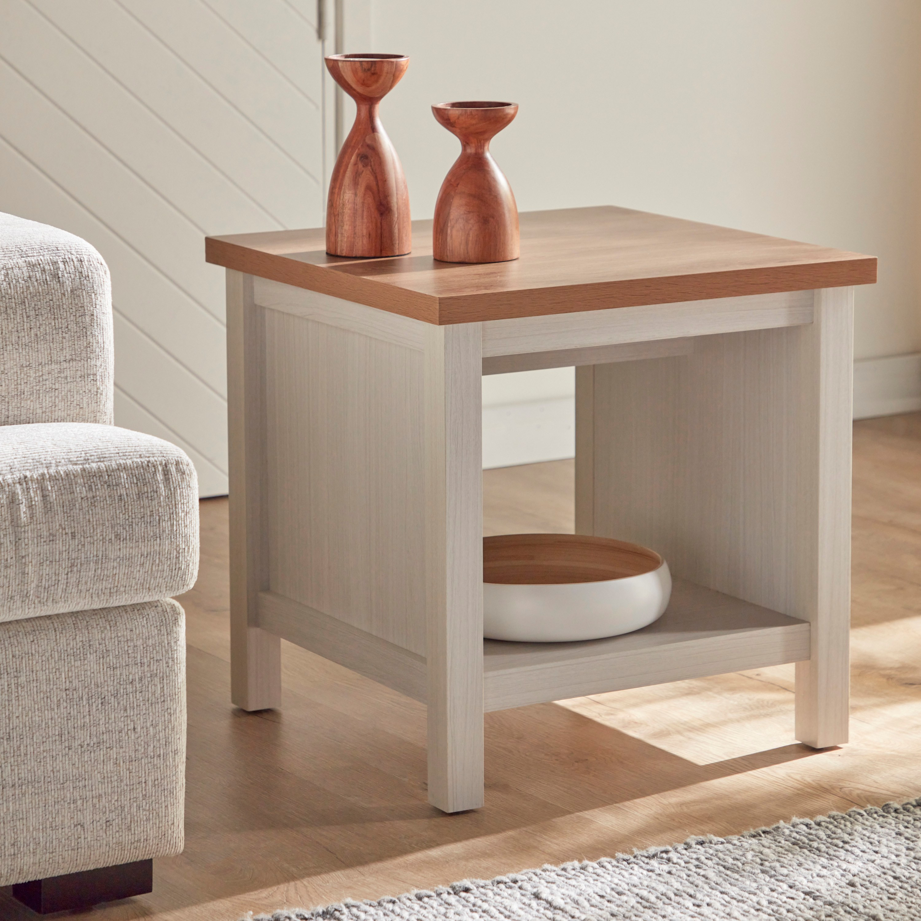 Akara Side Table