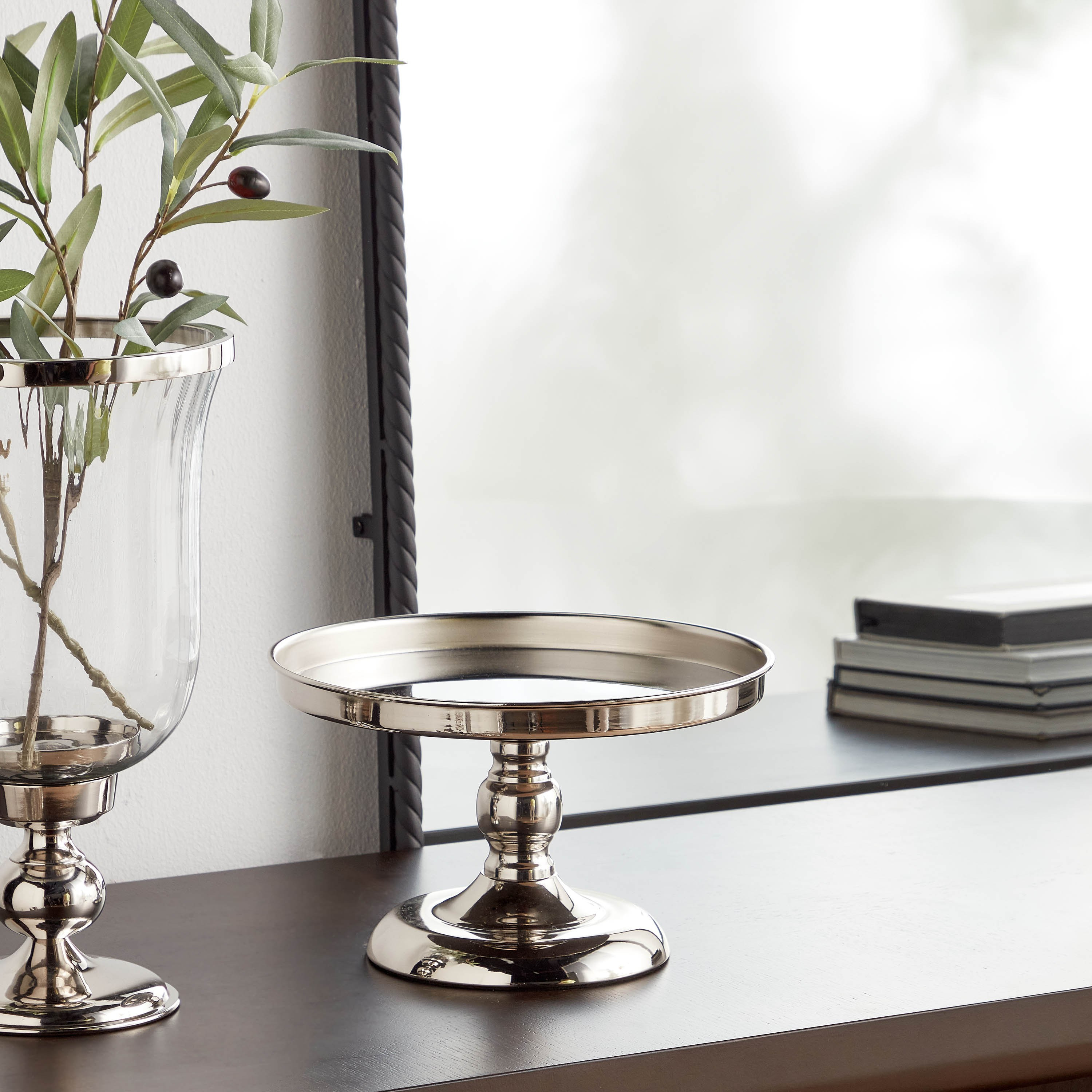 حامل ديكور معدن - لاريسا-household-decor-boxesandtrays-image-3