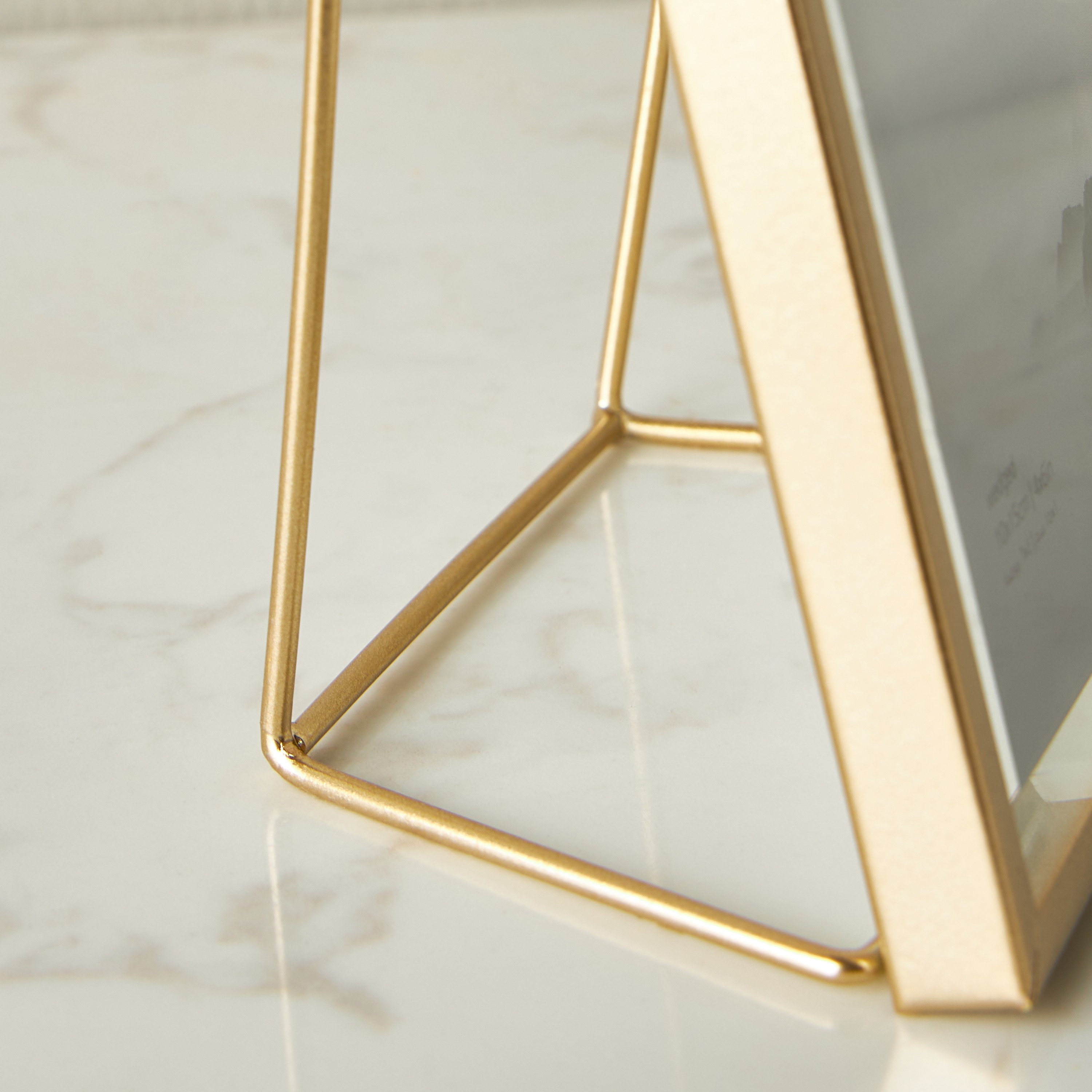 Wedged Photo Frame - 18x13 cm-household-walldecorandmirrors-photoframes-image-3