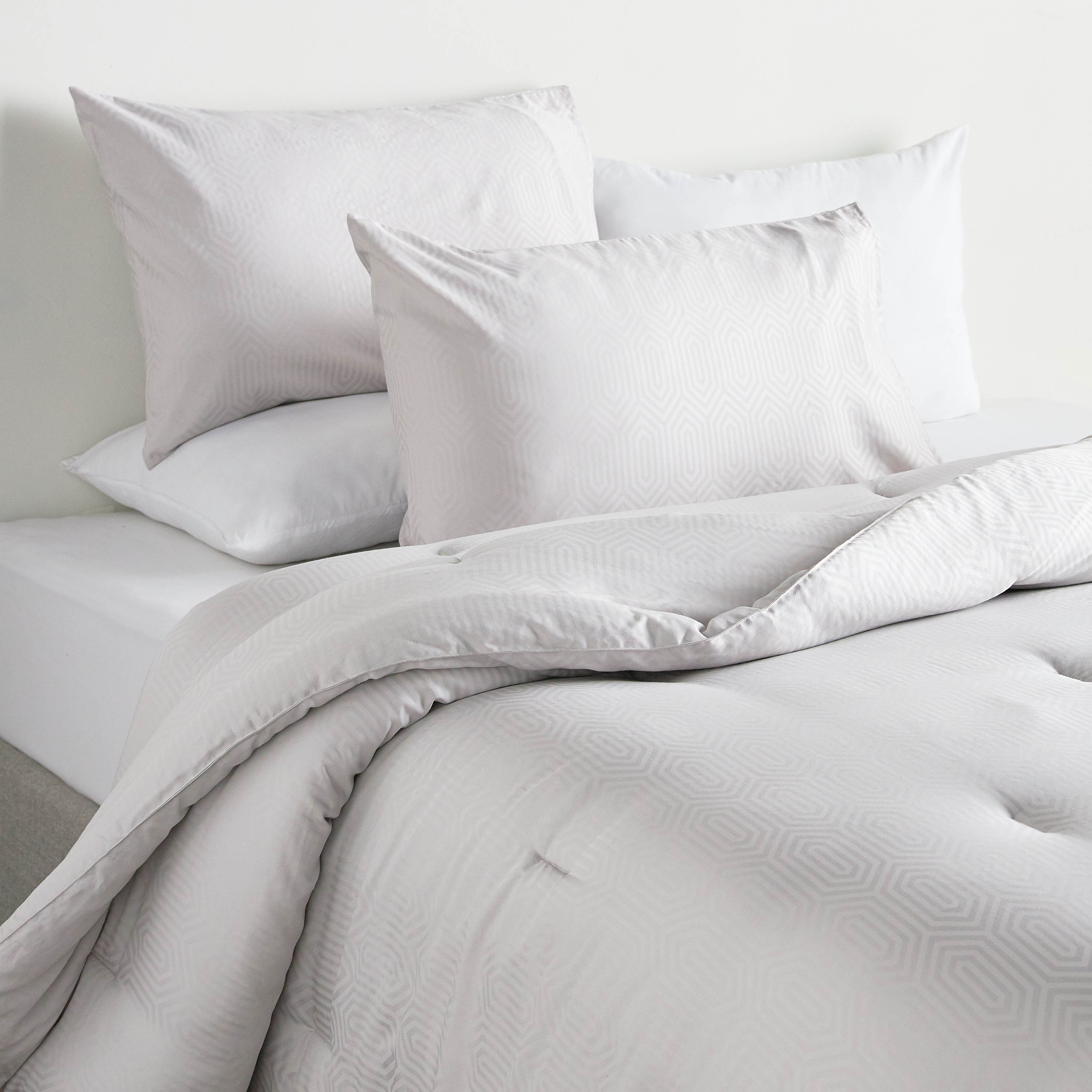 Amour Egyptian Cotton Sateen 300 Thread Count 3-Piece Super King Comforter Set - 250x260 cm-household-bedding-comfortersandbedspreads-comforters-image-1