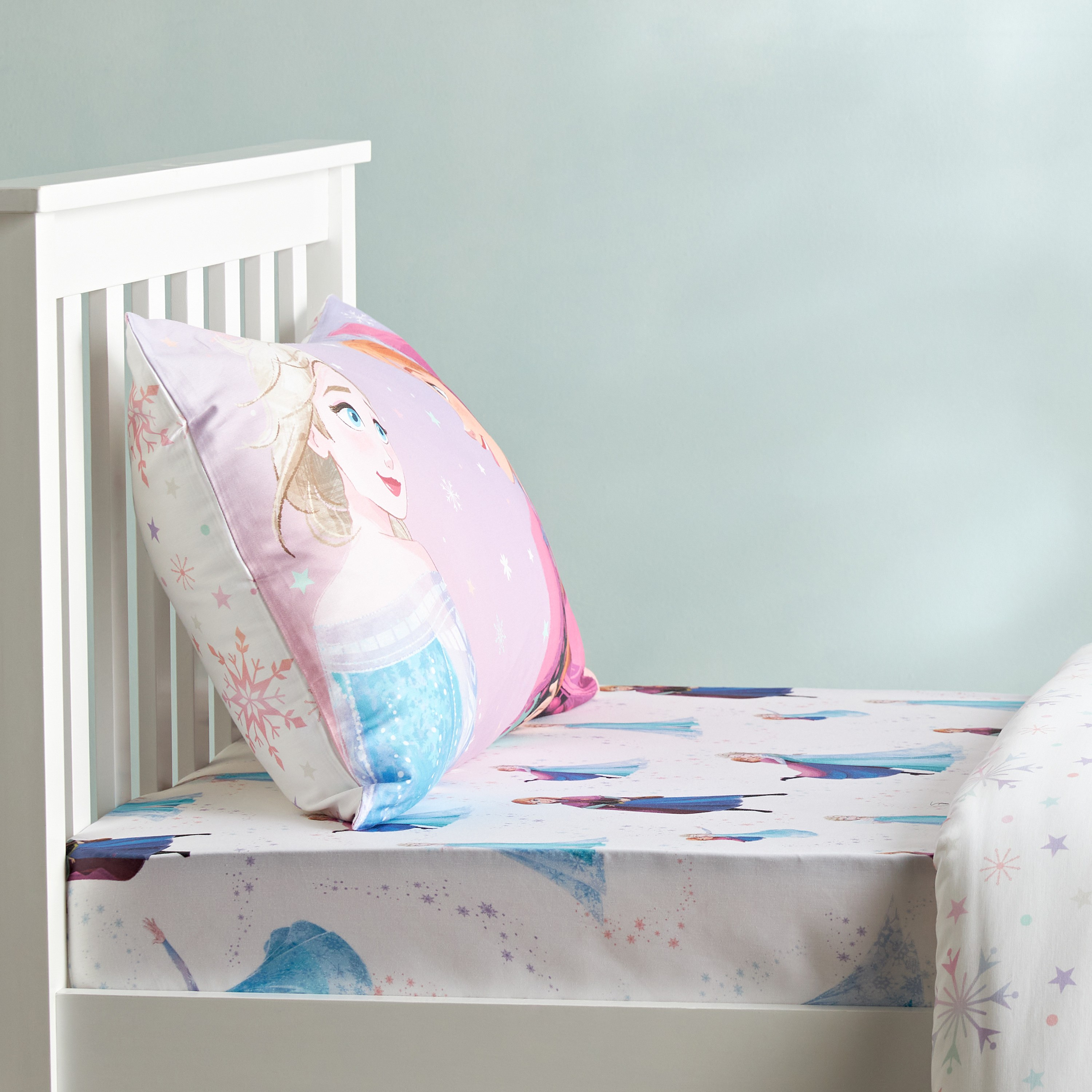 شرشف مطاطي فردي فروزن 205 خيط من ديزني - 90x200 سم-babyandkids-beddingandwindows-bedding-fittedandflatsheets-image-3