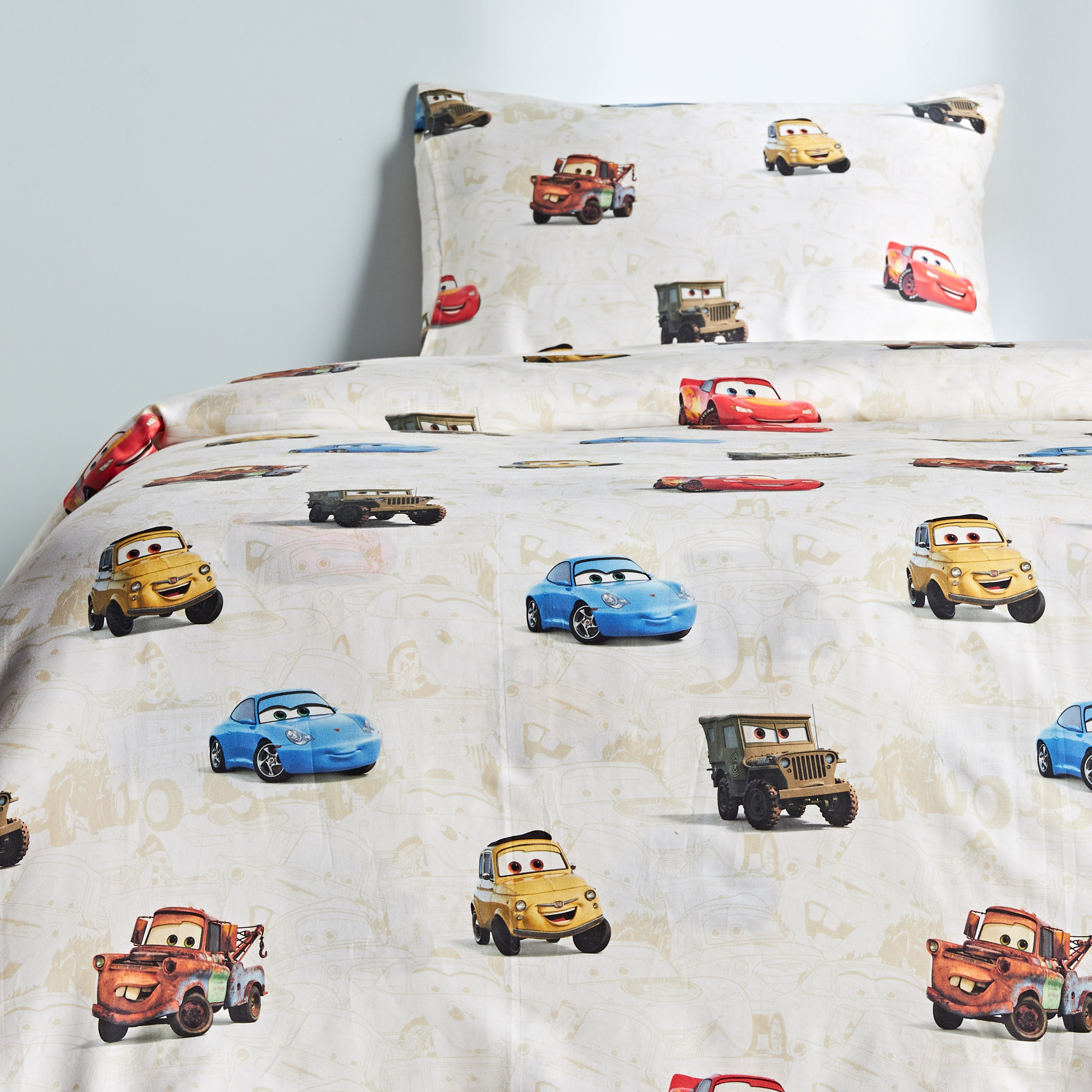 Disney Cars On The Road 2-Piece 200 TC Single Duvet Cover Set - 135x200 cm-babyandkids-beddingandwindows-bedding-duvetcovers-image-2