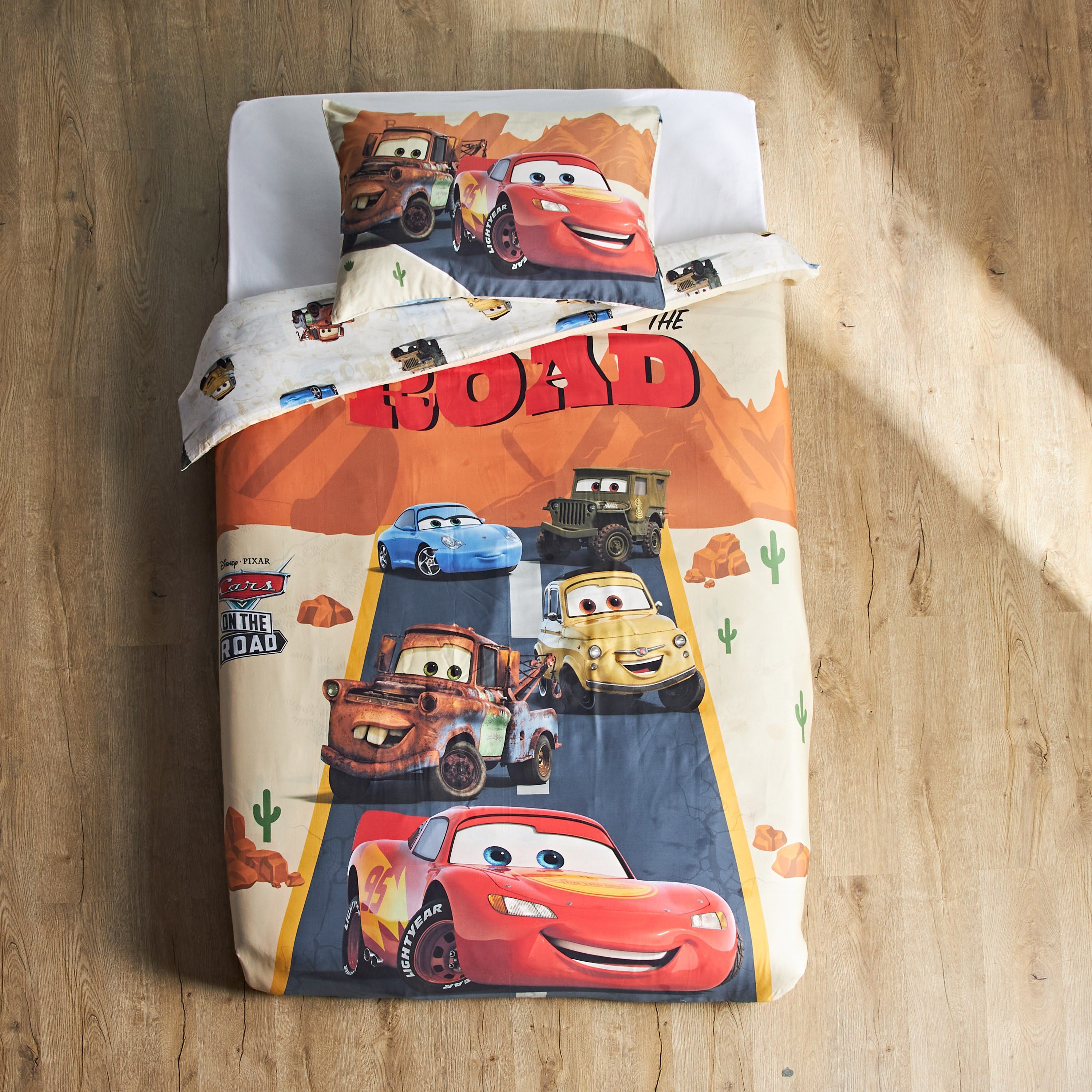 Disney Cars On The Road 2-Piece 200 TC Single Duvet Cover Set - 135x200 cm-babyandkids-beddingandwindows-bedding-duvetcovers-image-3
