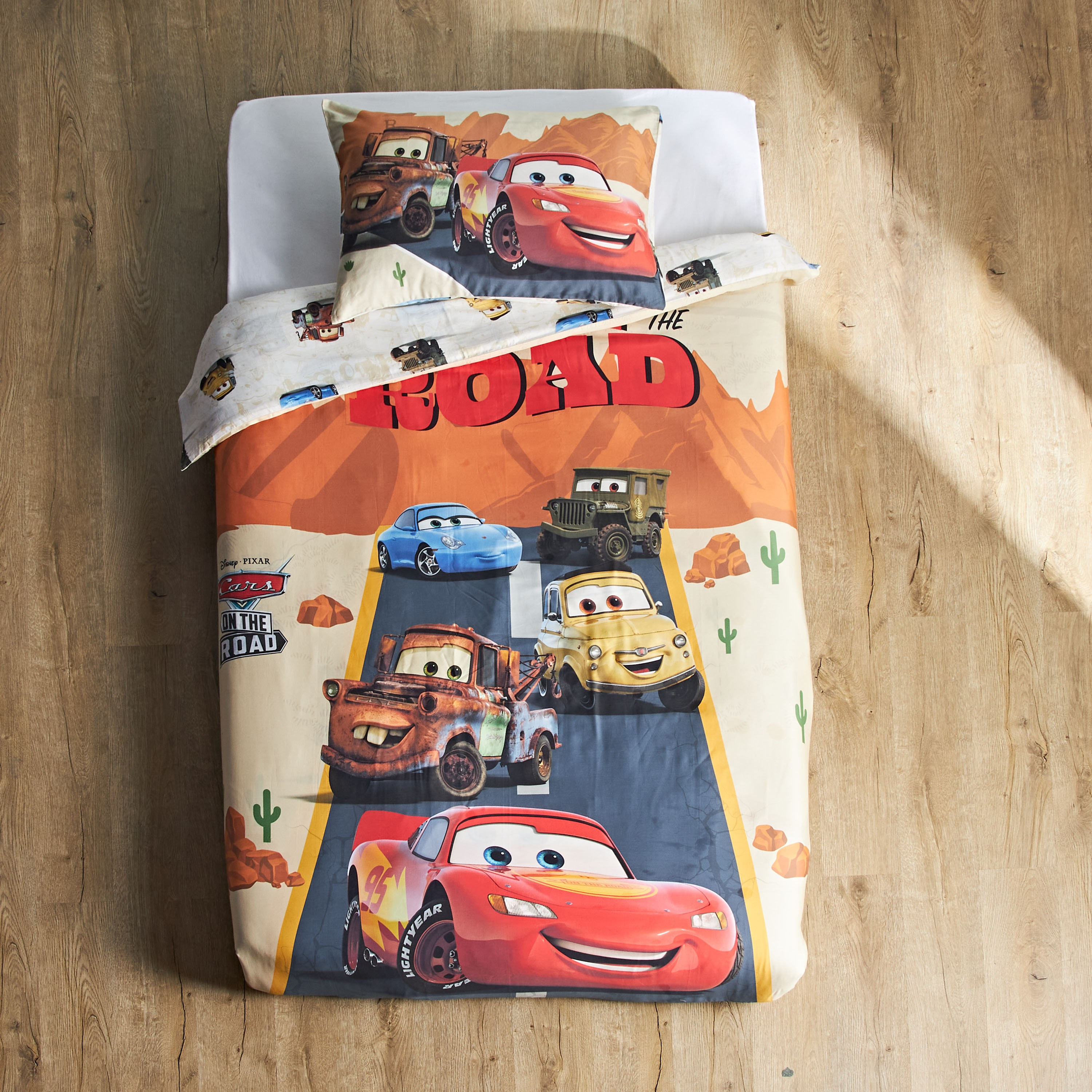 Disney Cars 2-Piece 200 TC Full Duvet Cover Set - 160x200 cm-babyandkids-beddingandwindows-bedding-duvetcovers-image-4