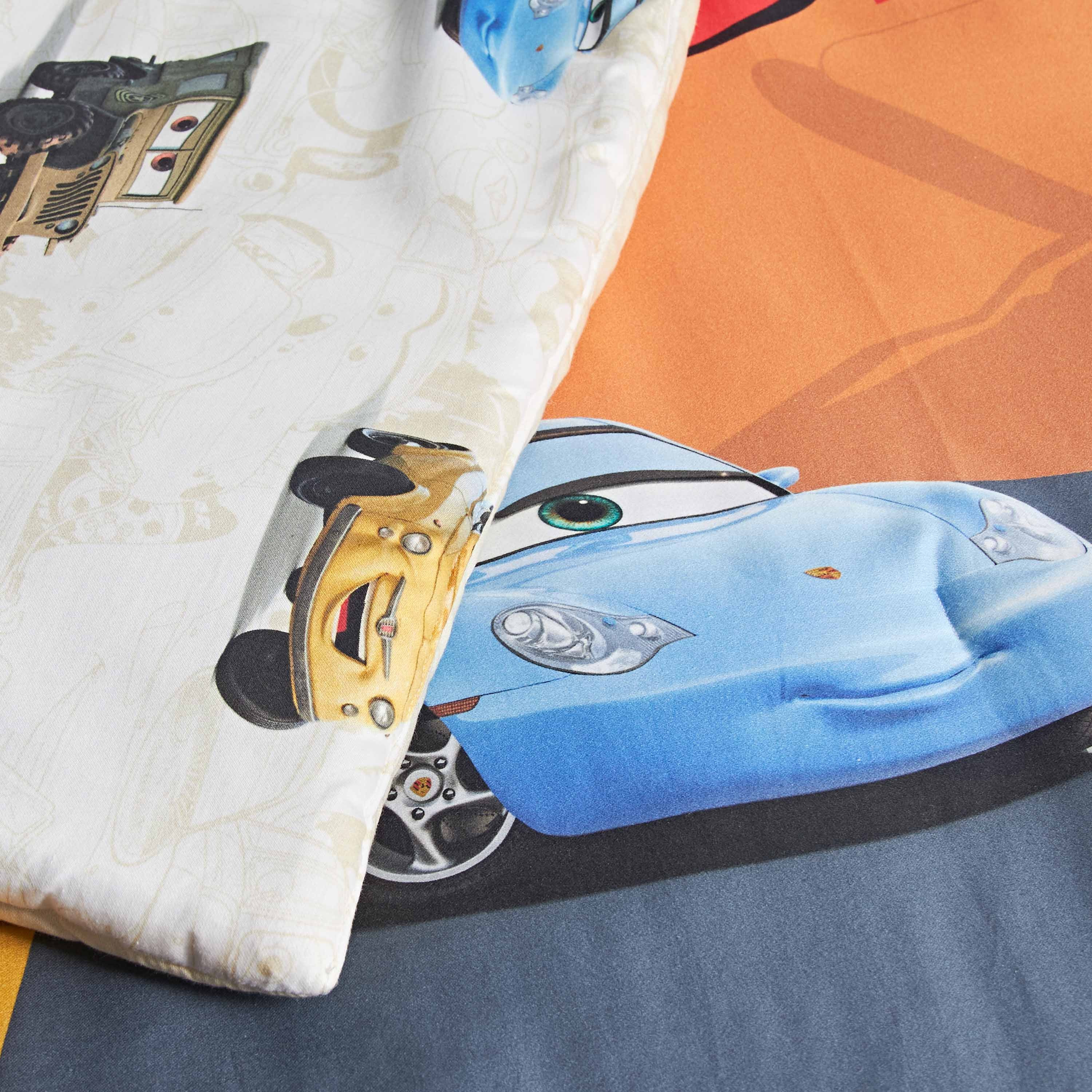 طقم لحاف كامل قابل للعكس كارز أون ذا رود - ديزني - 160x220 سم-babyandkids-beddingandwindows-bedding-comforters-image-5