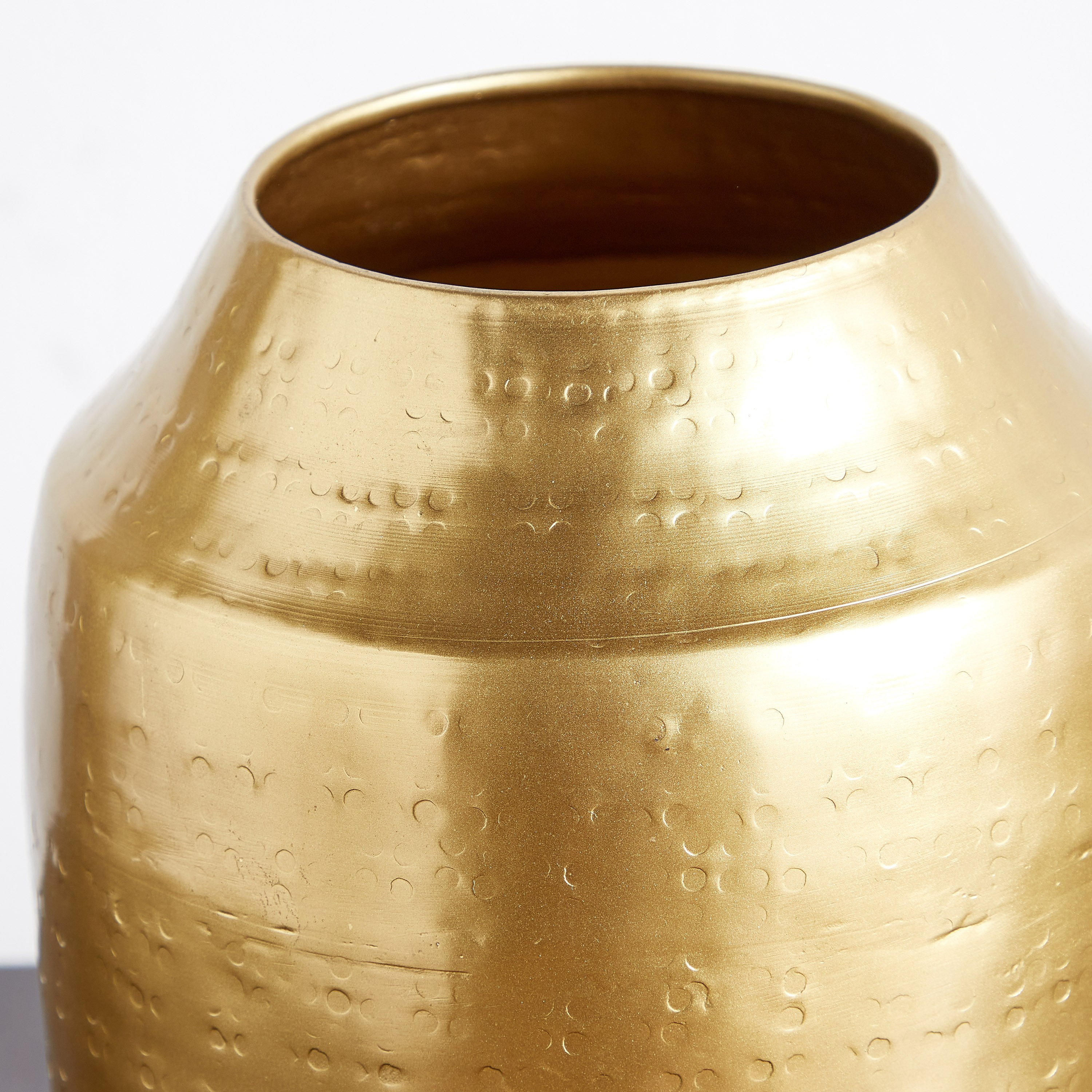 Metallo Metal Vase - 22 cm-household-decor-vasesandbowls-image-2