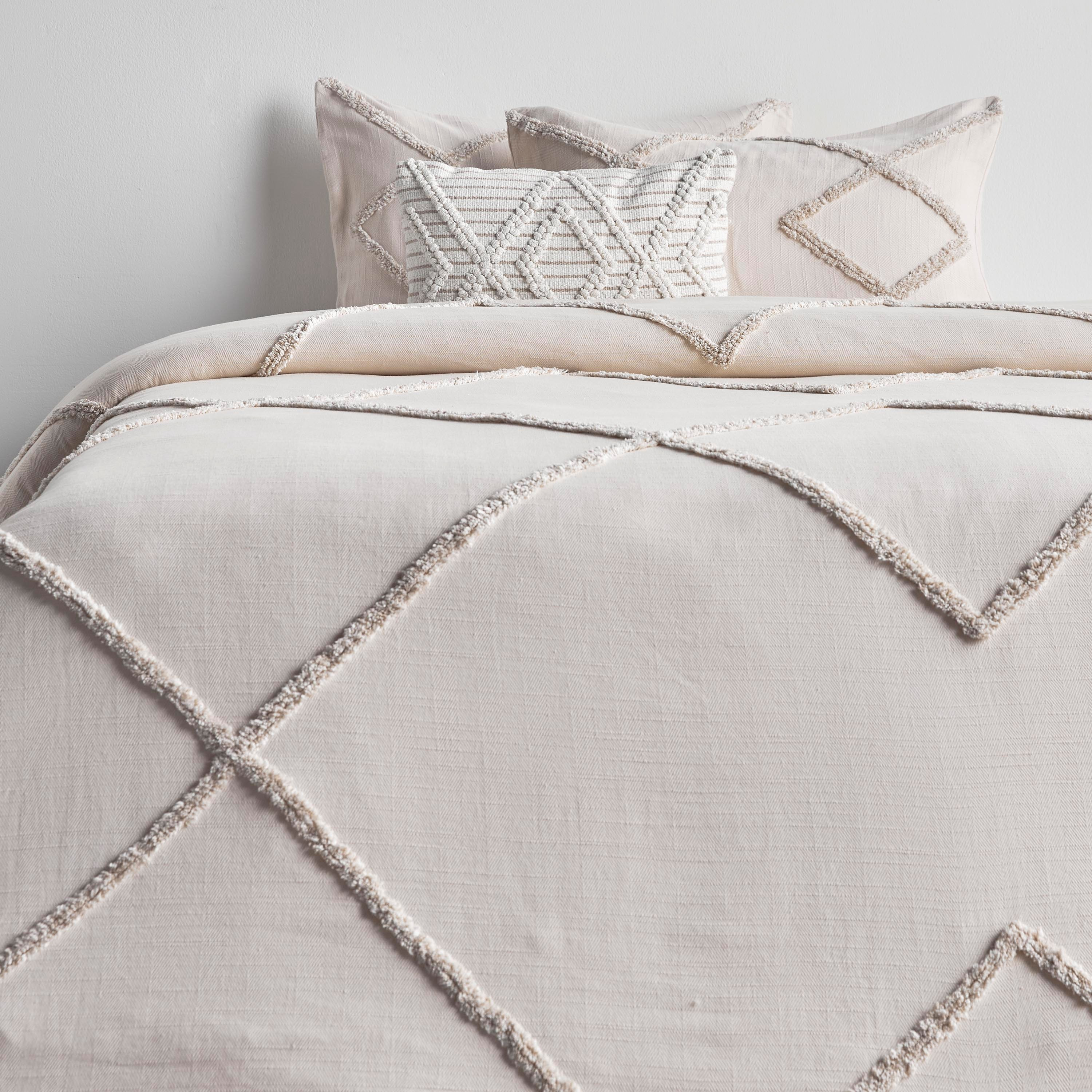 طقم لحاف كينج معنقّد 4 قطع - كيني - 240x260 سم-household-bedding-comfortersandbedspreads-comforters-image-2