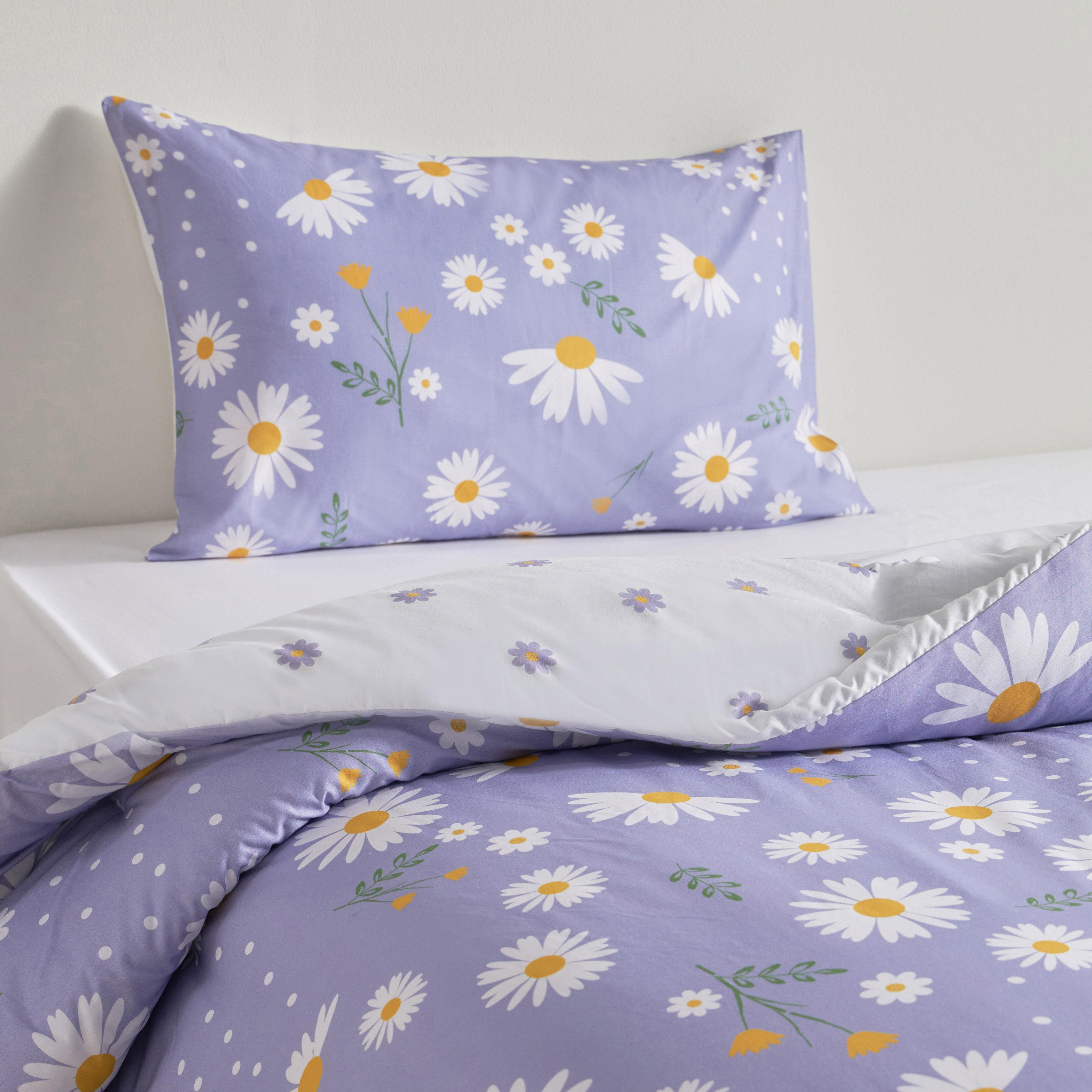 Cloud Daisy 2-Piece Full Reversible Comforter Set - 160x220 cm-babyandkids-beddingandwindows-bedding-comforters-image-1