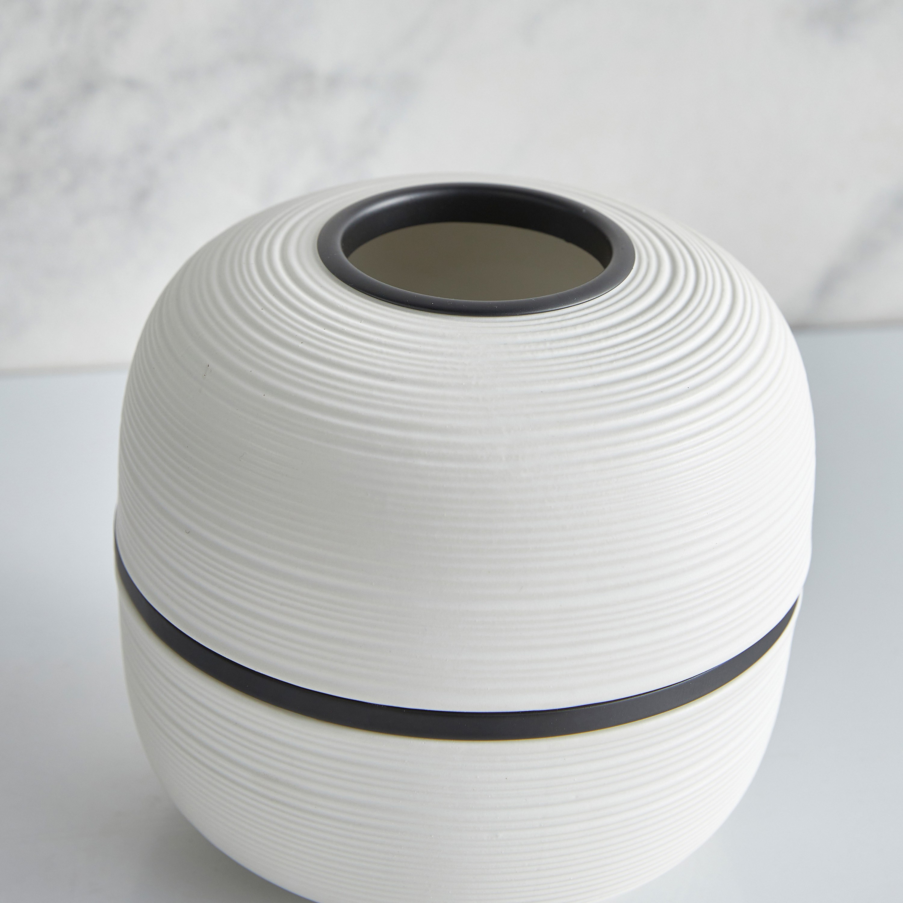 Amora Tissue Holder-household-bathandlaundry-bathaccessories-tissueboxesandcottonjars-image-2