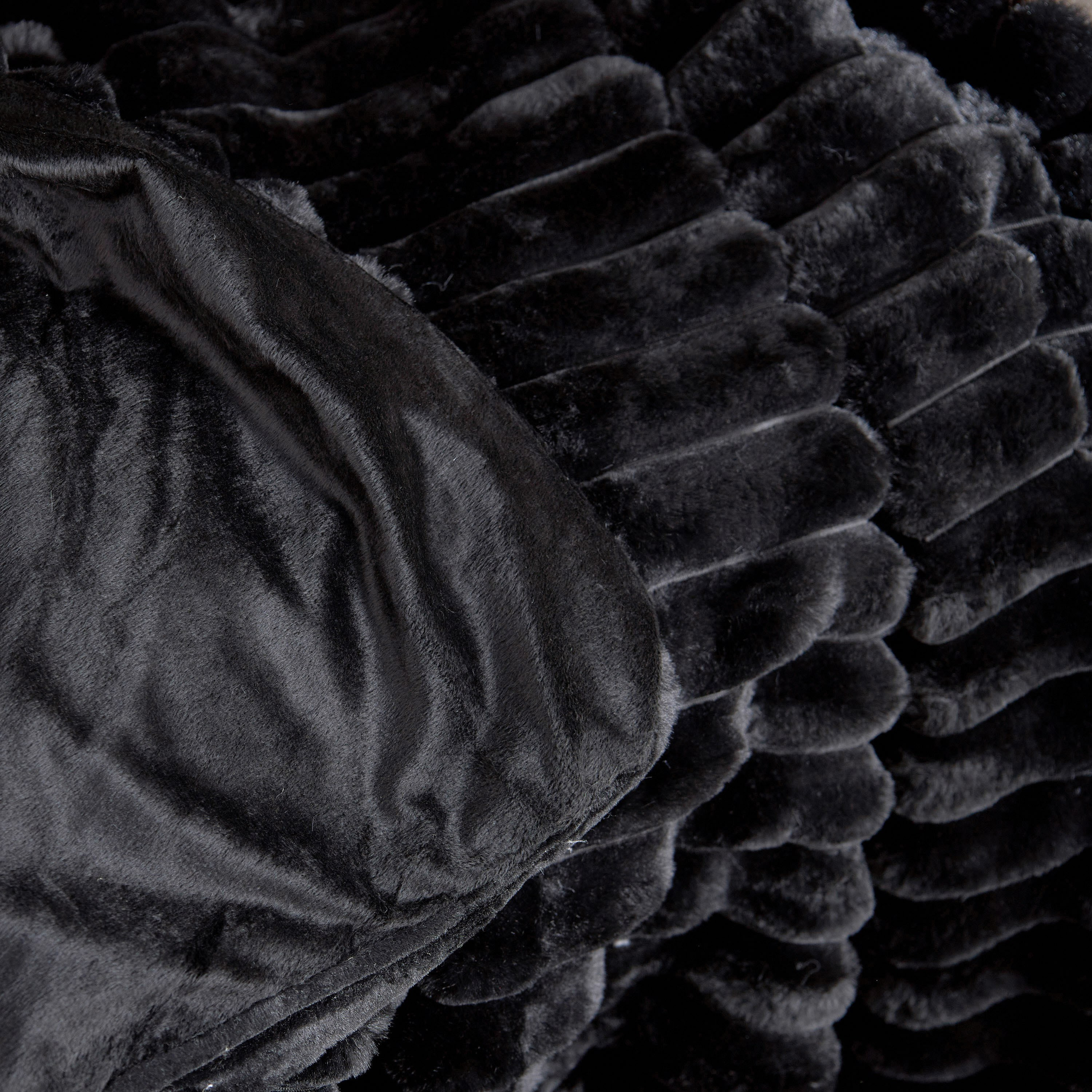Carrera Blanket - 150x200 cm-household-bedding-blankets-image-3