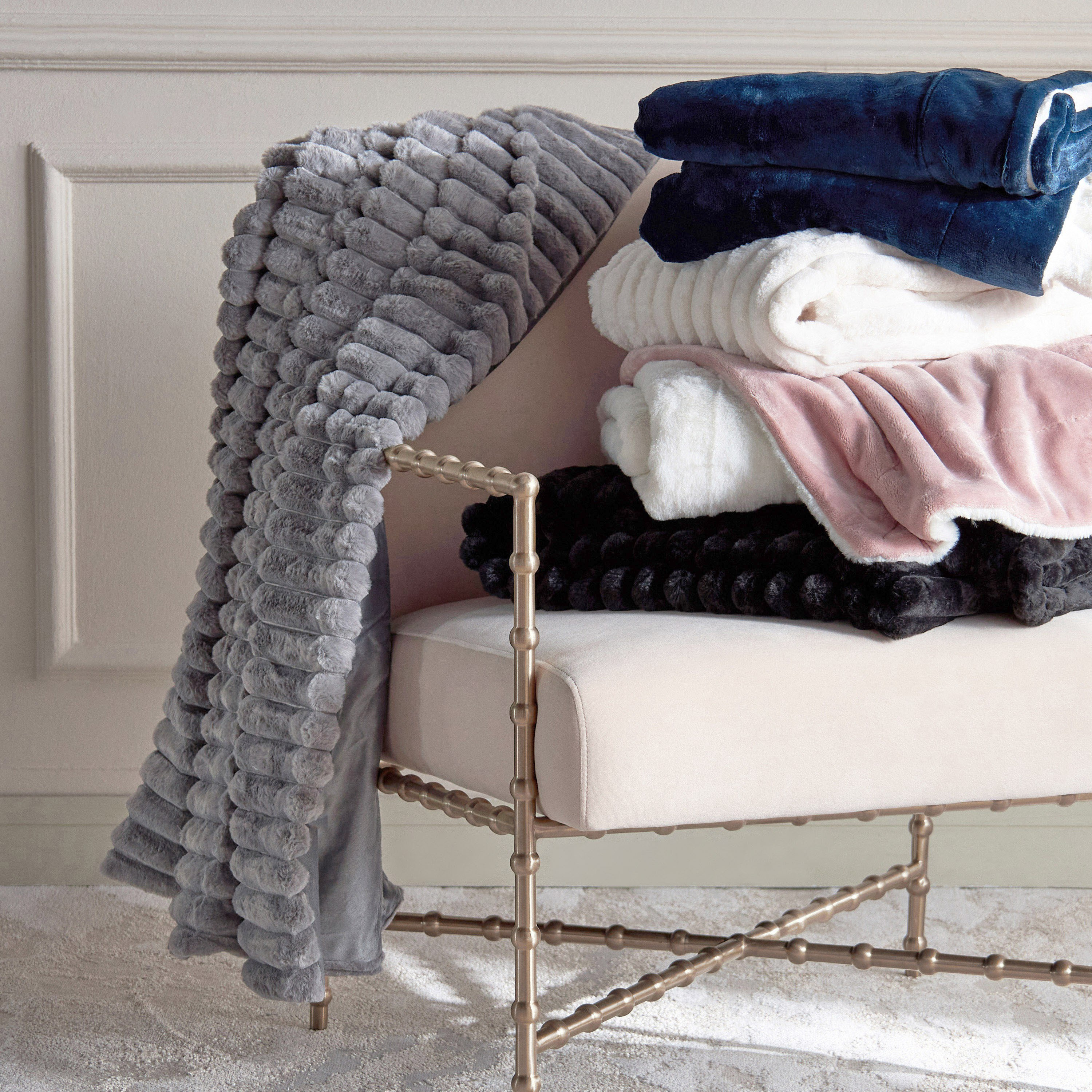 Carrera Blanket - 150x200 cm-household-bedding-blankets-image-4